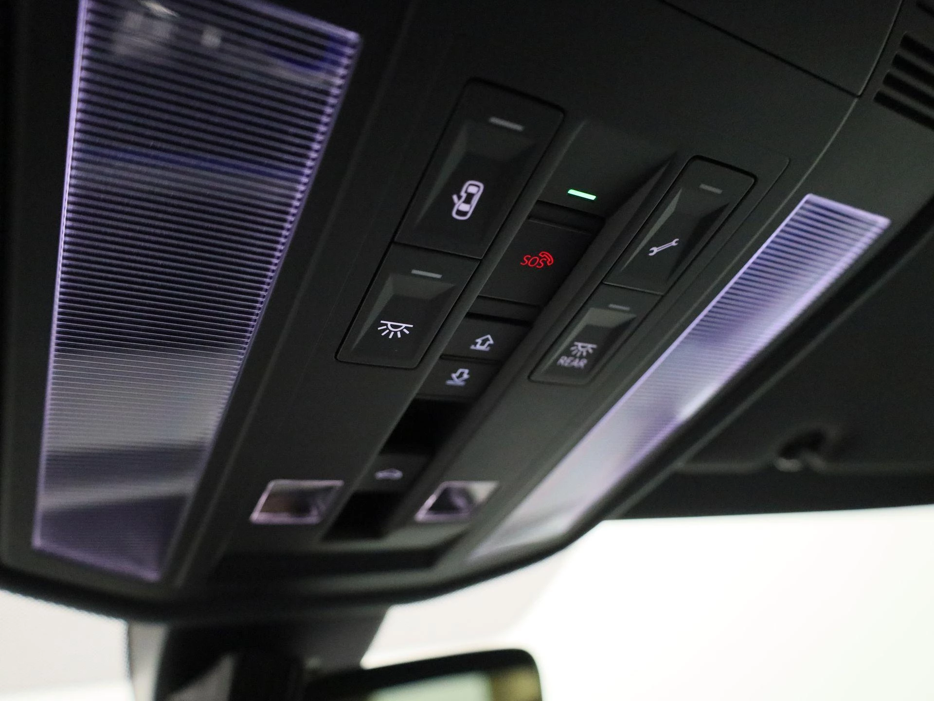 Volkswagen-Touareg-image-38