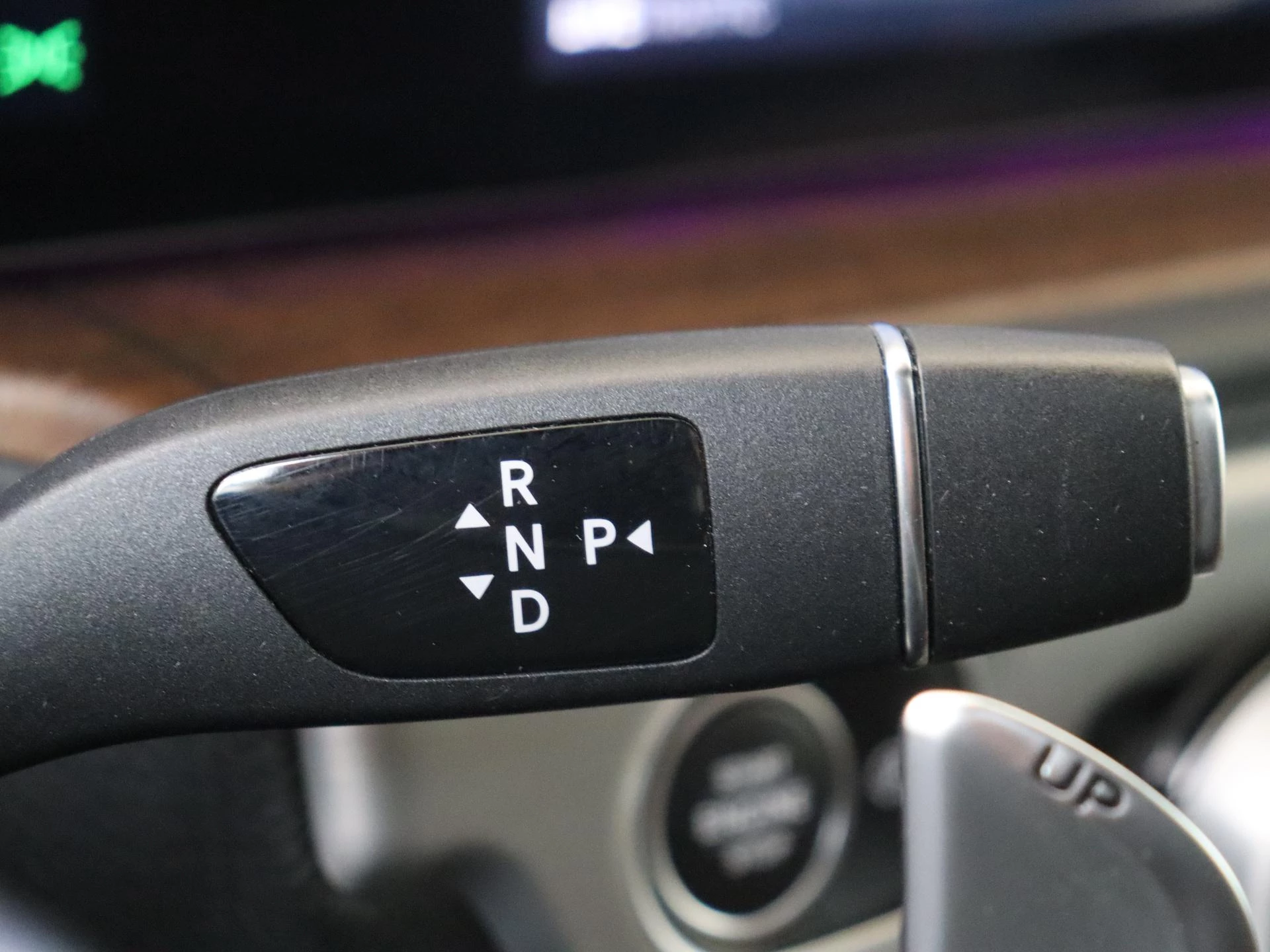 Mercedes-Benz-G-Klasse-image-22