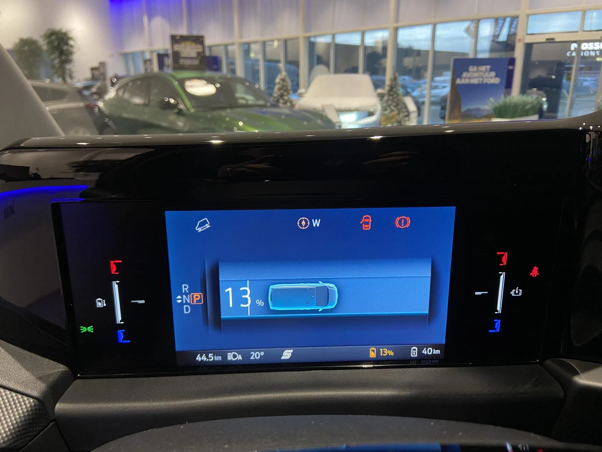 Ford-E-Transit Custom-image-11