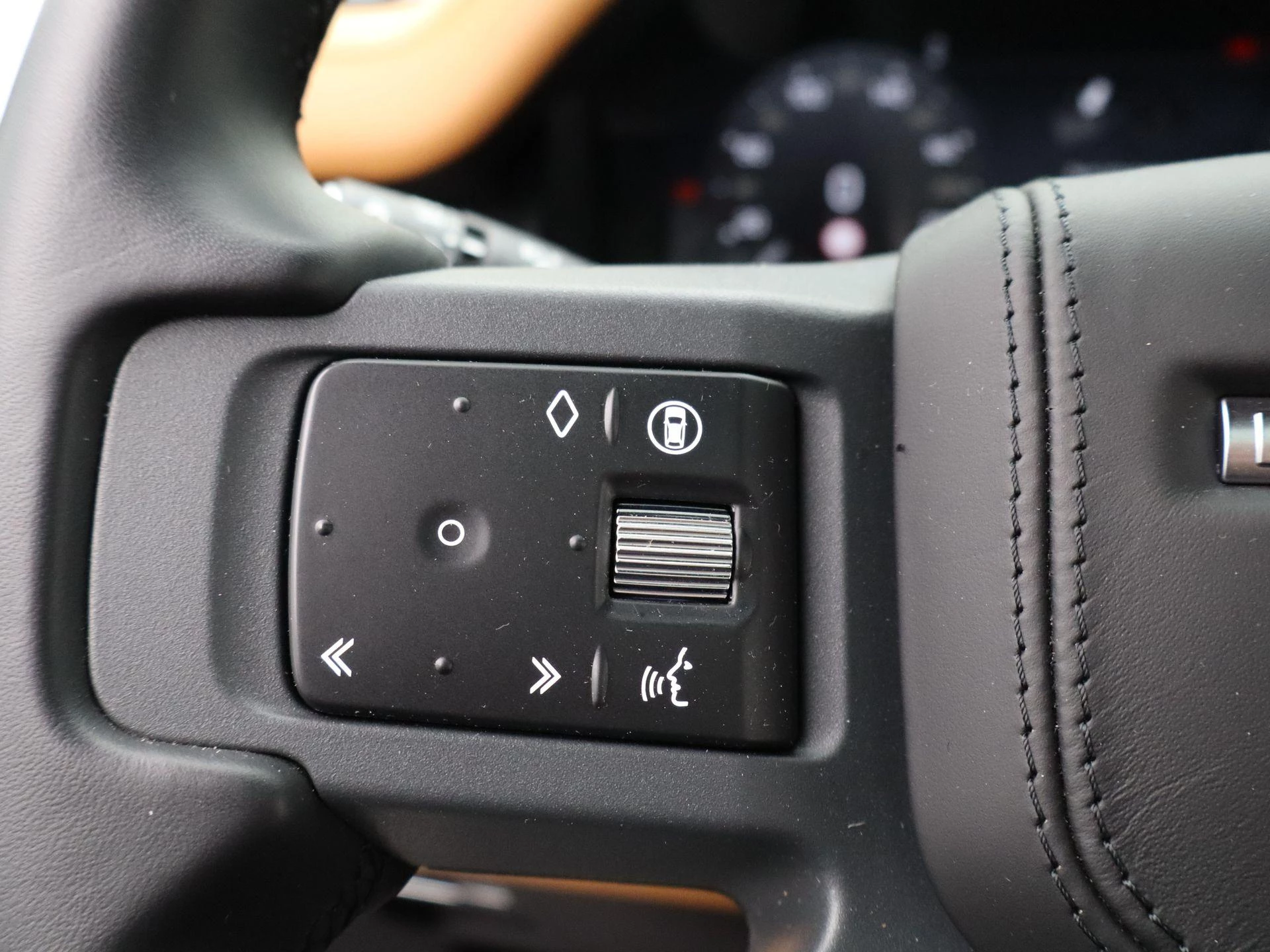 Land Rover-Defender-image-21