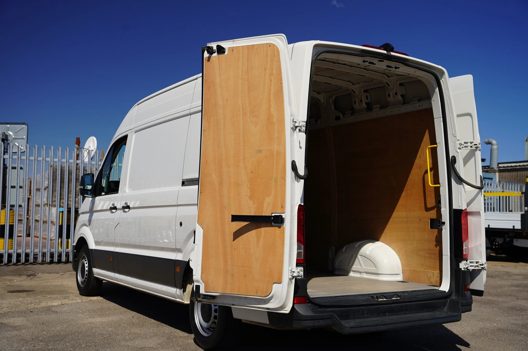 Volkswagen-Crafter-image-29