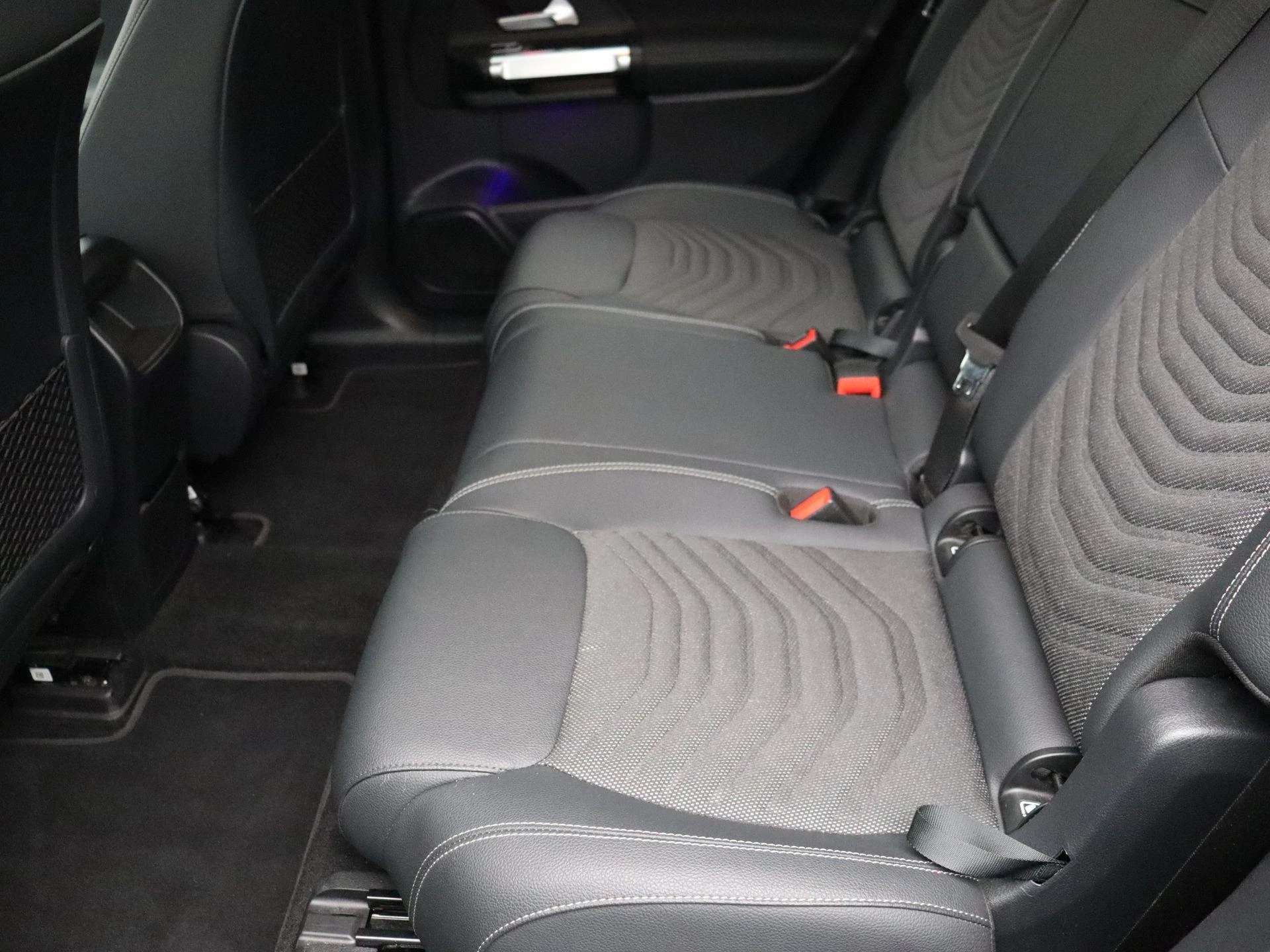 Mercedes-Benz EQB 250 Business Line
