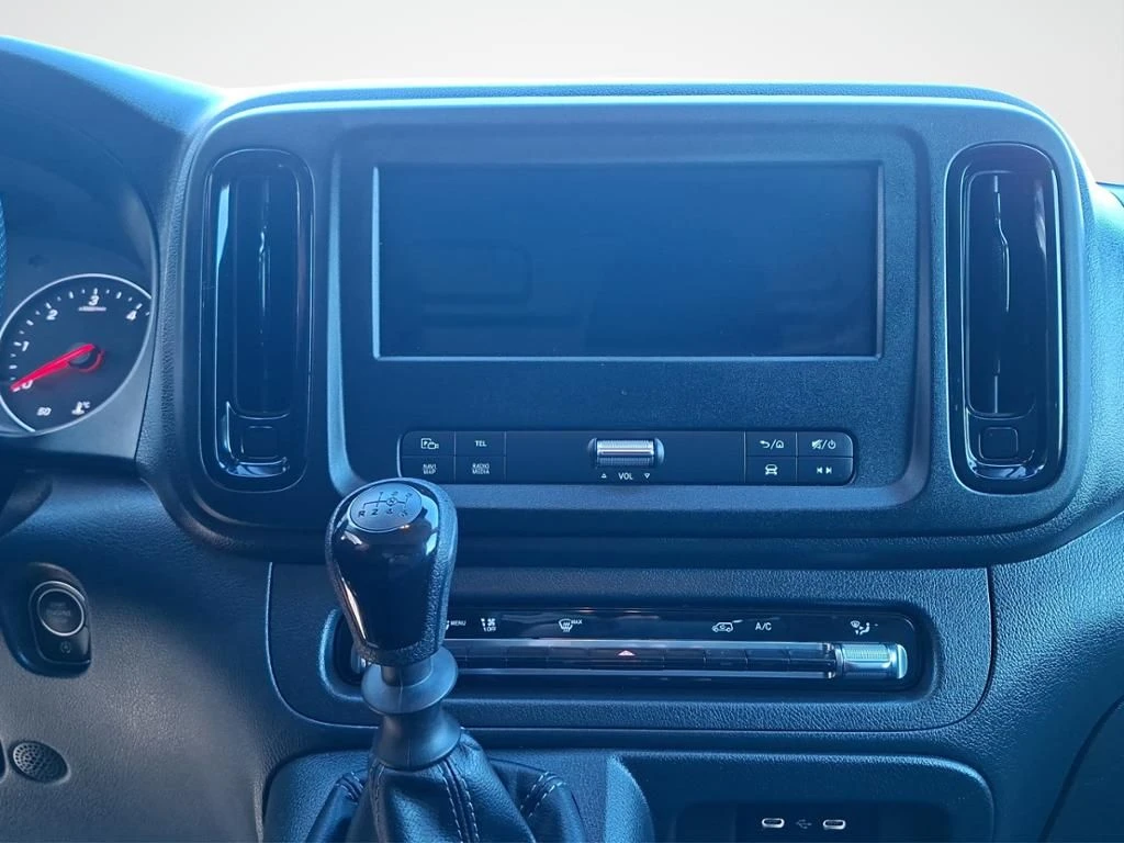 Mercedes-Benz-Vito 116-image-15