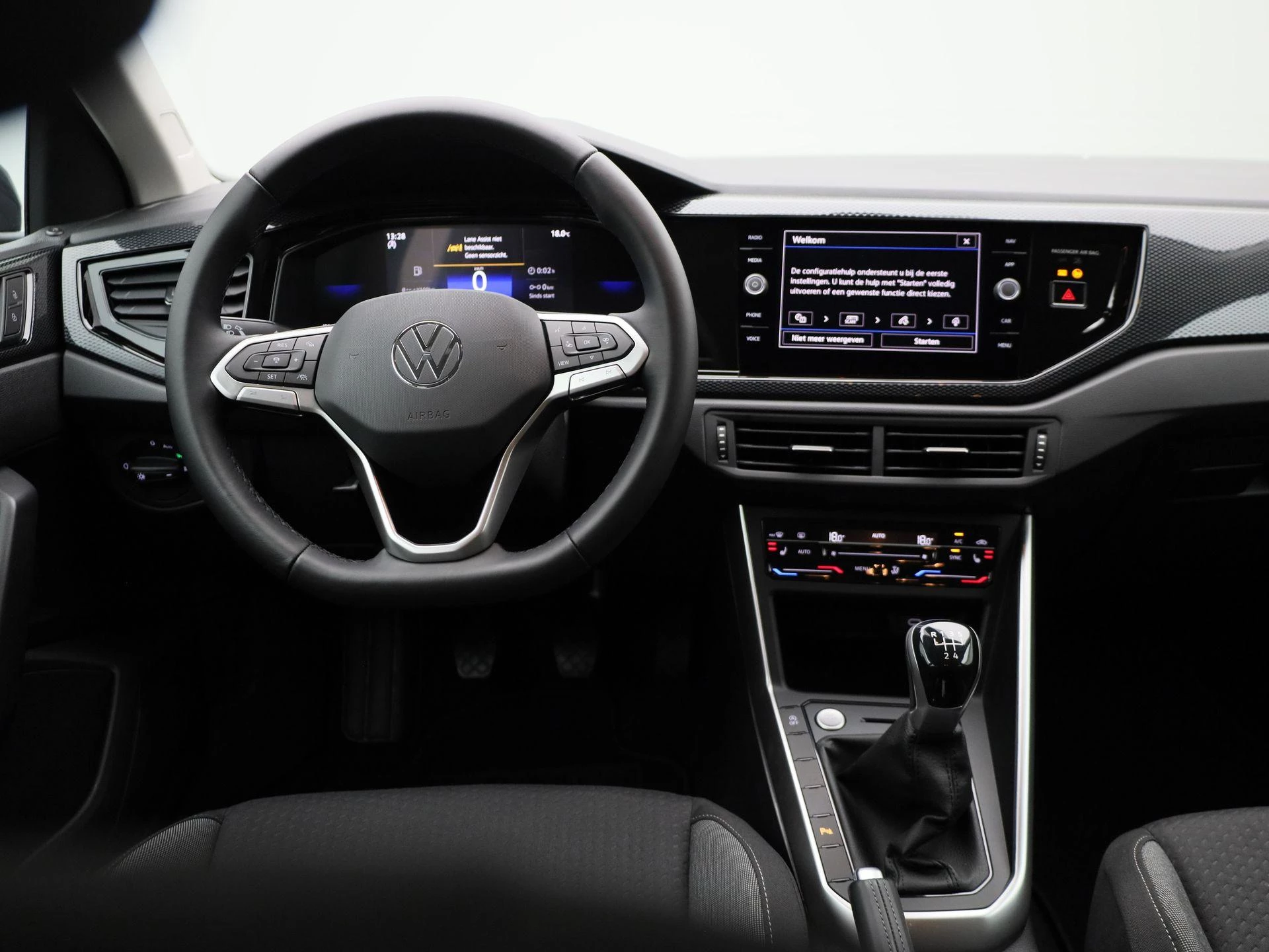 Volkswagen-Polo-image-6