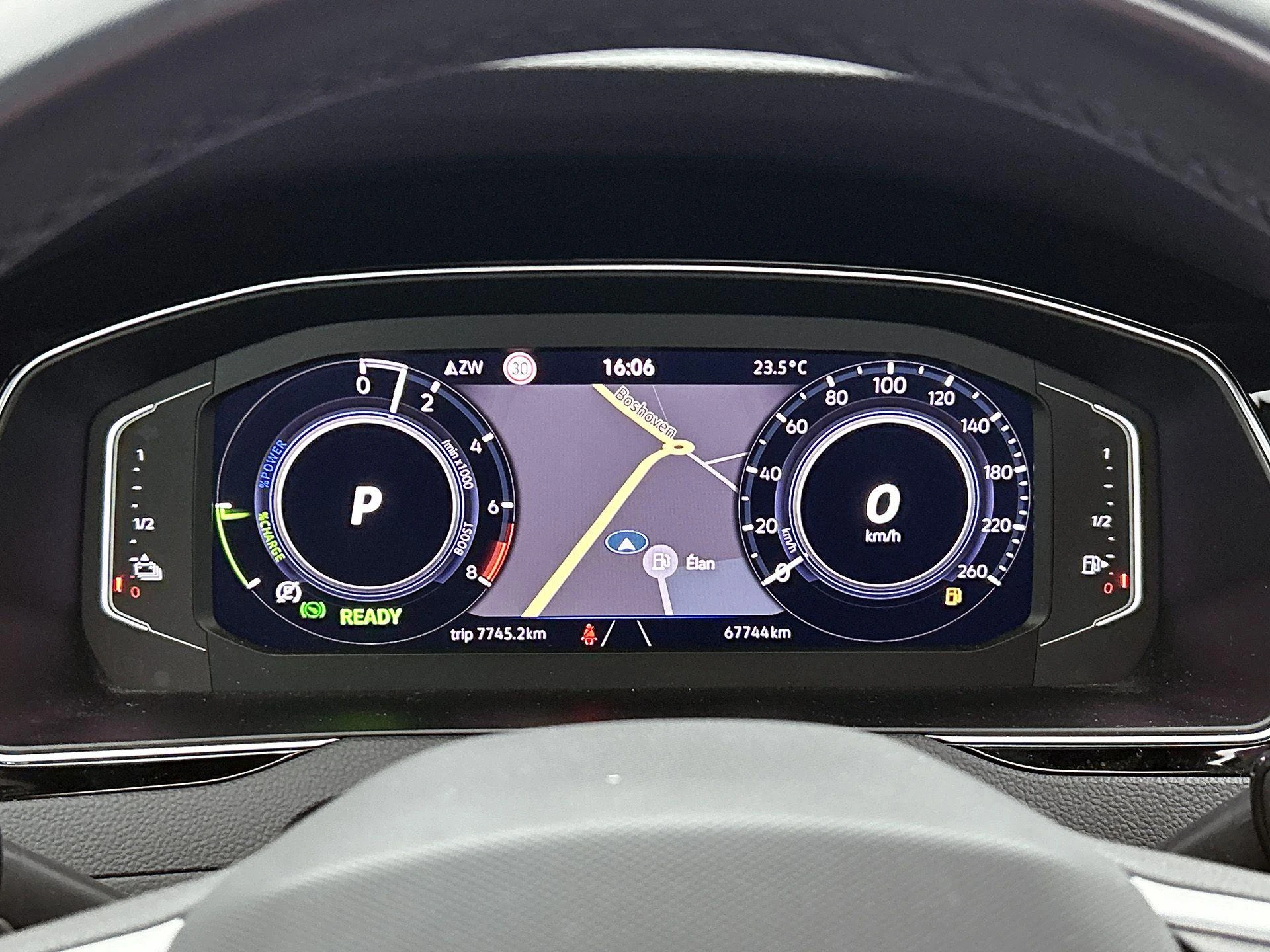Volkswagen-Passat-image-18