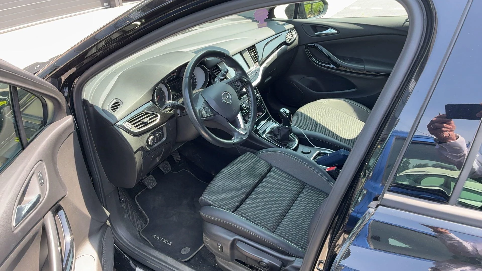 Opel Astra Sports Tourer 1.2 Design & Tech