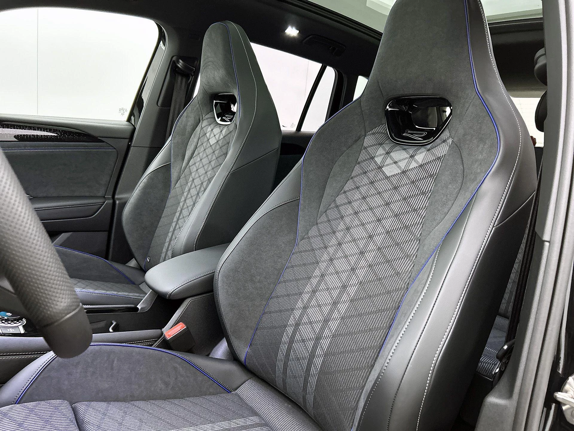 Volkswagen Tiguan 1.5 eHybrid R-Line Edition