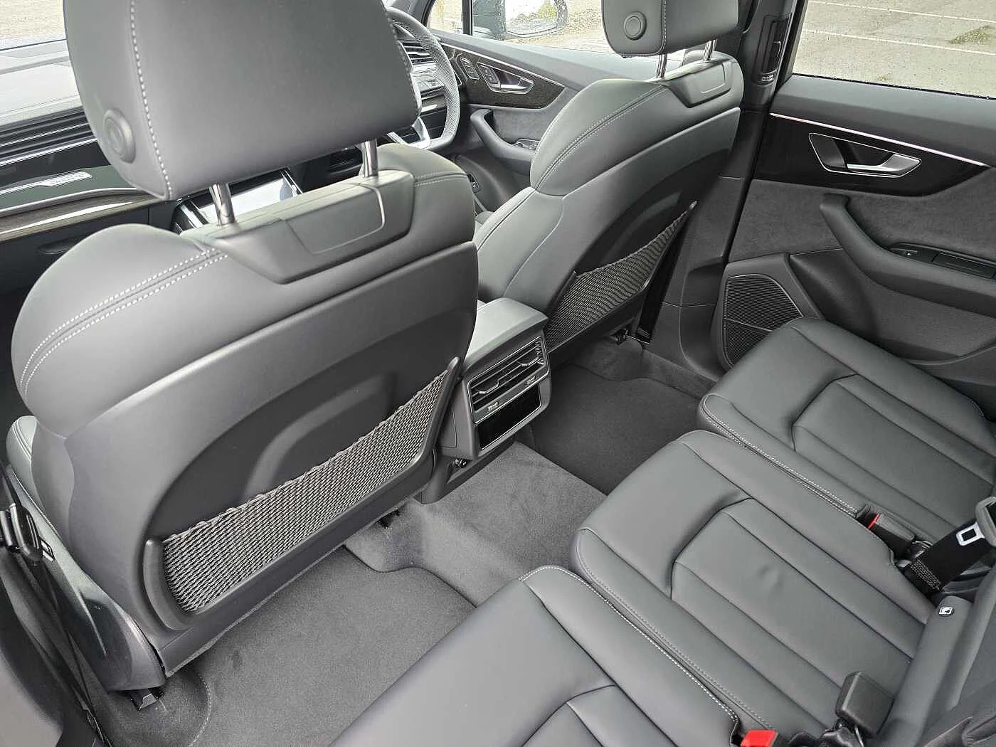 Audi-Q7-image-48