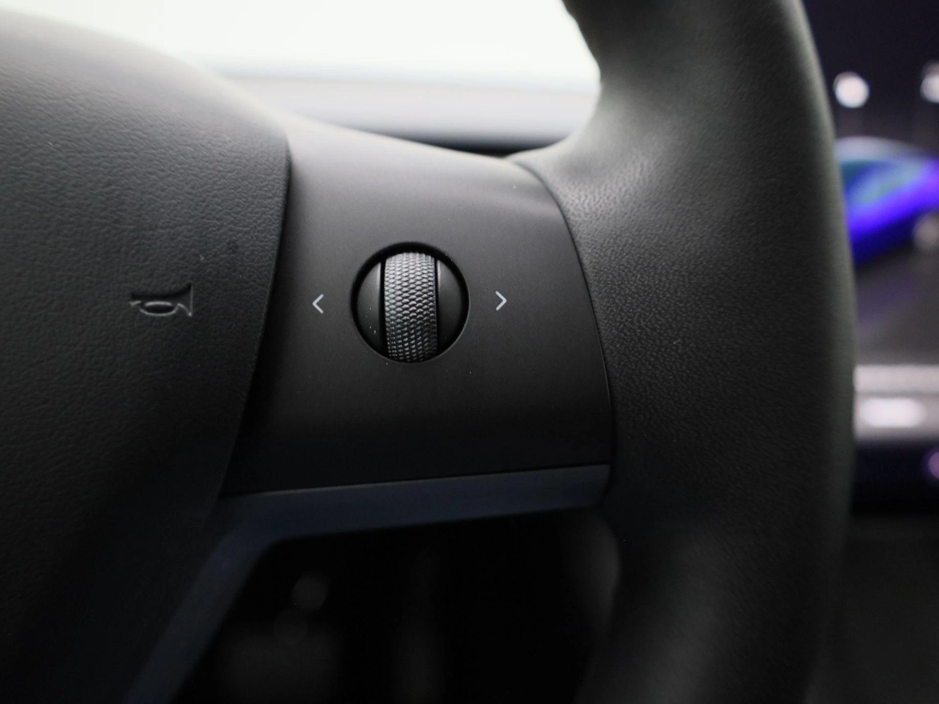 Tesla-Model Y-image-17