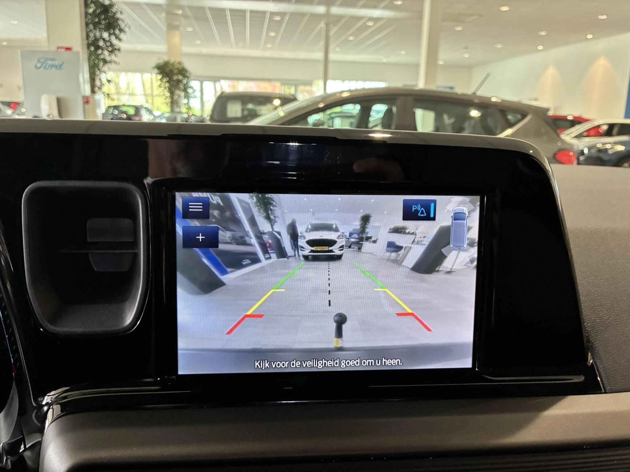 Ford-Transit Courier-image-15