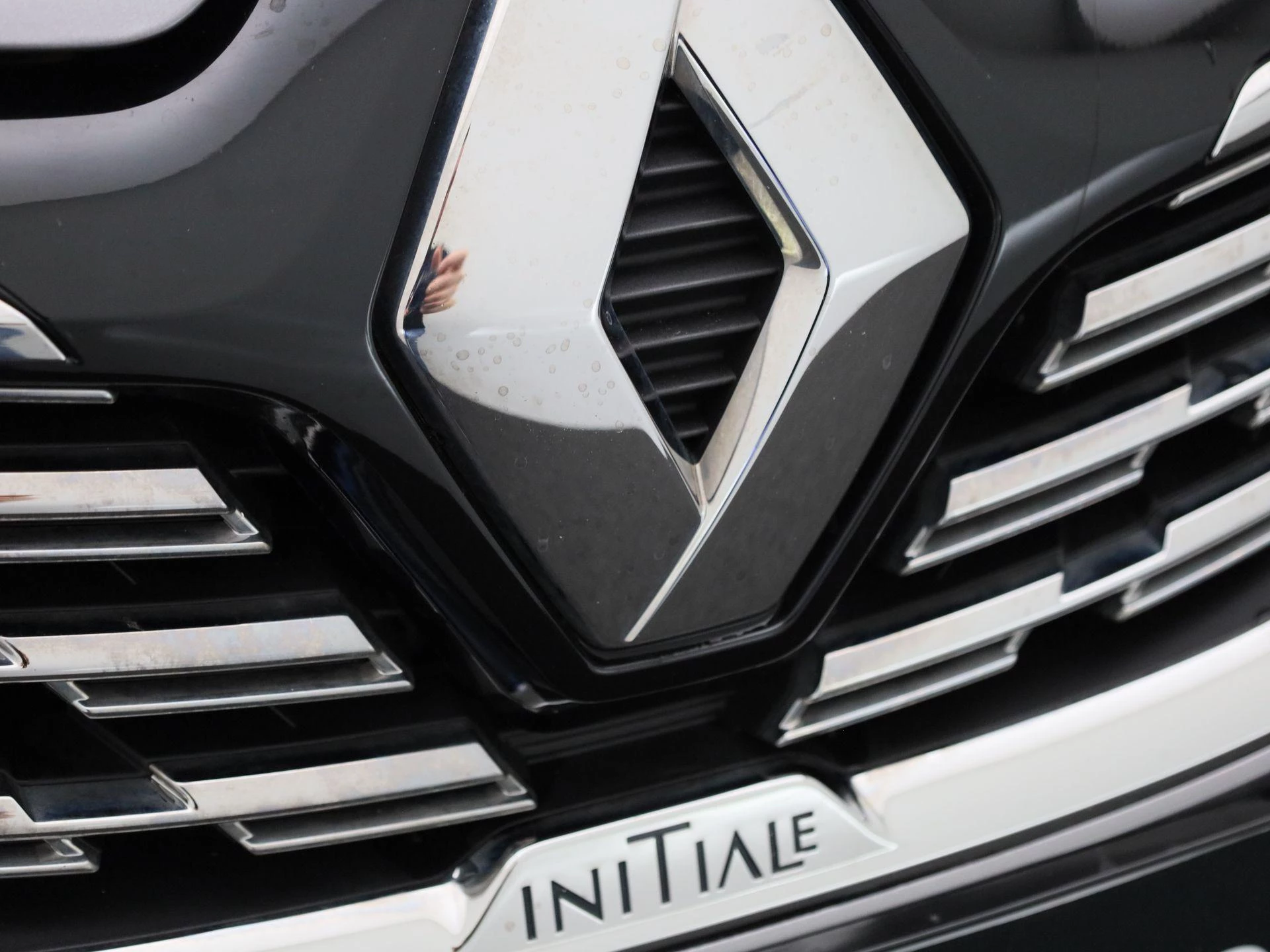 Renault Captur 1.6 E-Tech Plug-in Hybrid 160 Initiale Paris