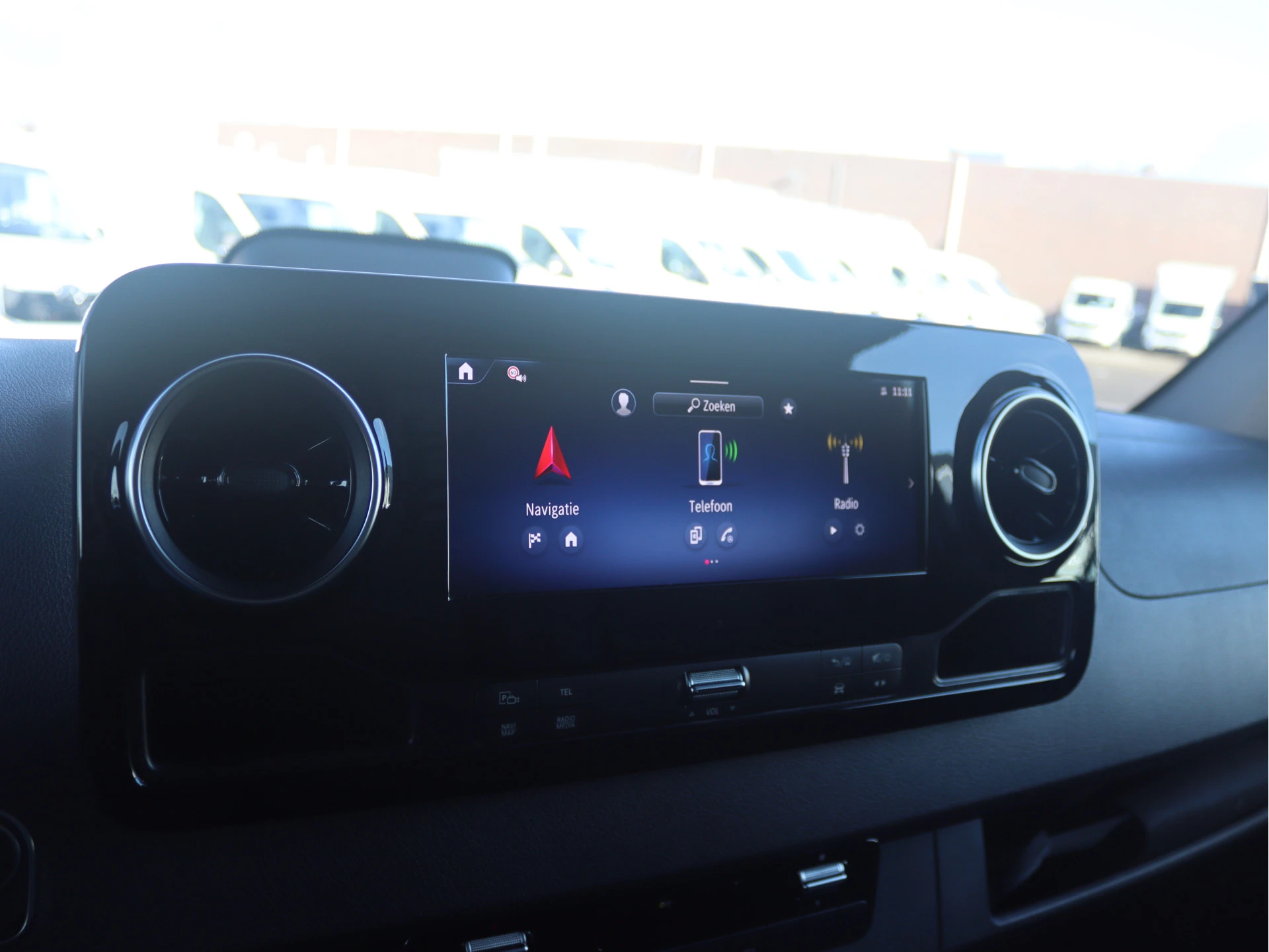Mercedes-Benz-Sprinter-image-8
