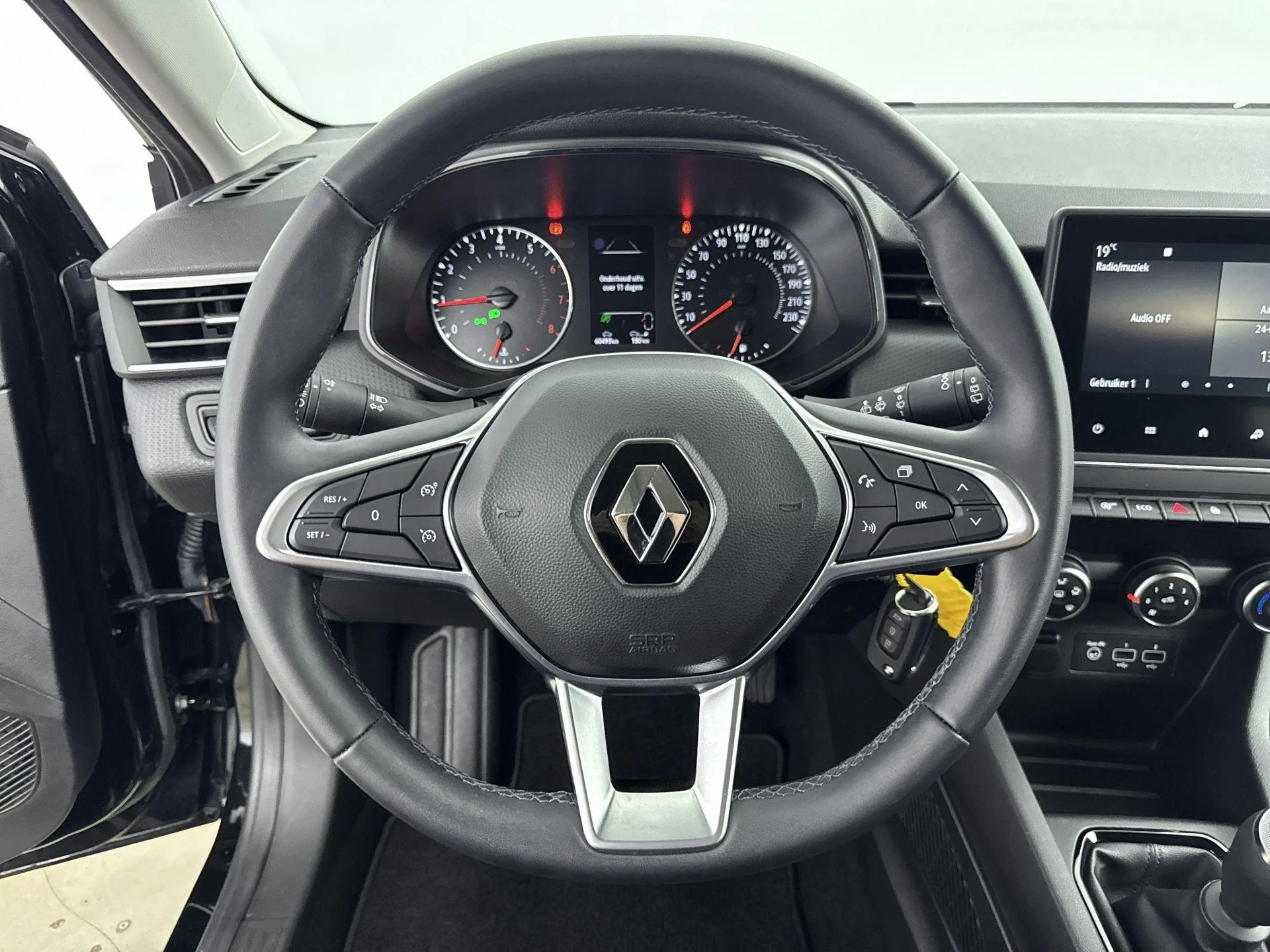 Renault-Clio-image-13