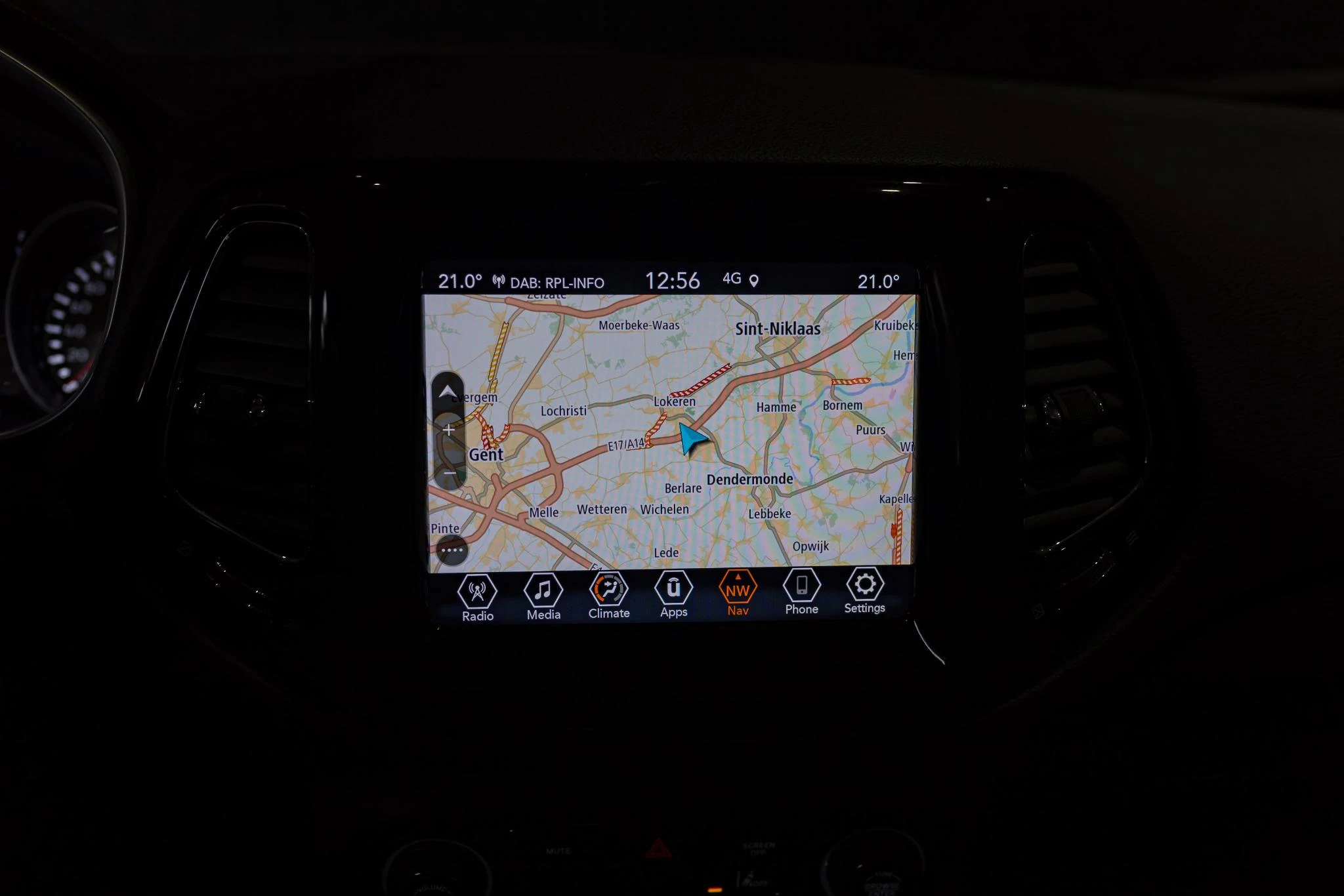 Jeep-Compass-image-22