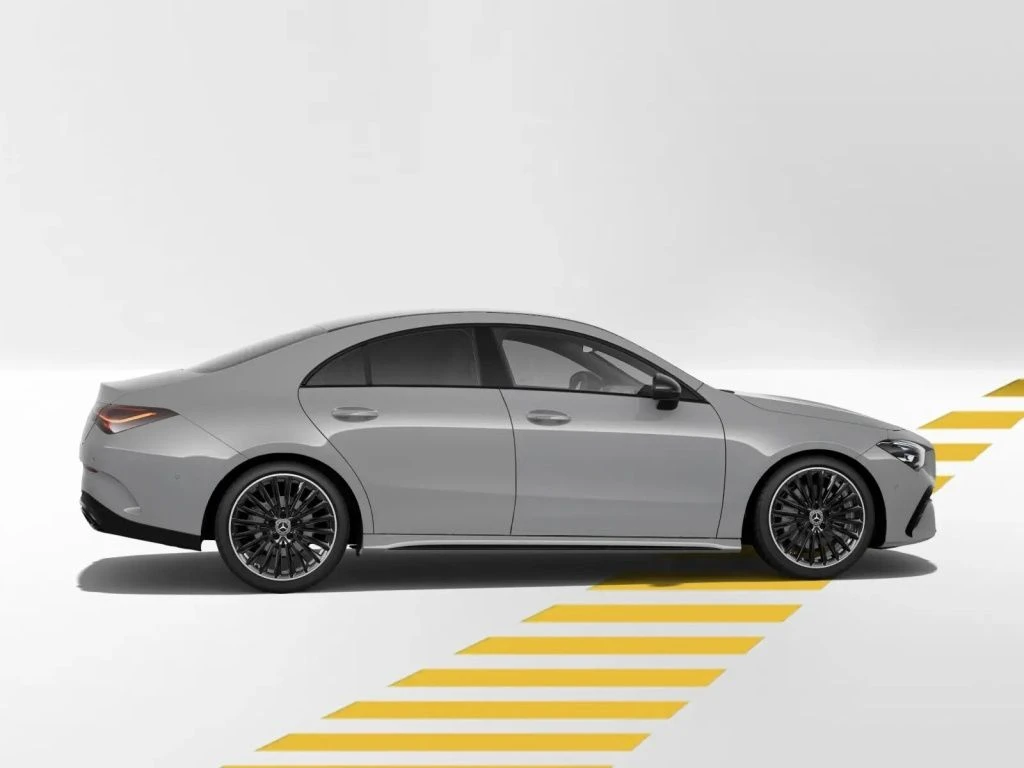 Mercedes-Benz-CLA 200-image-7