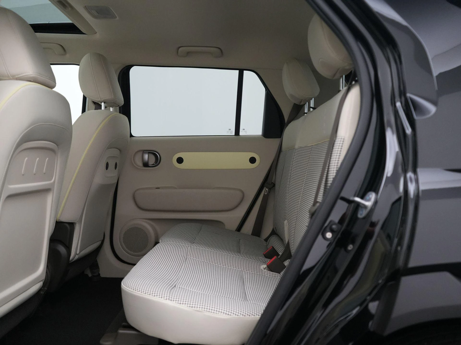Hyundai-Inster-image-36
