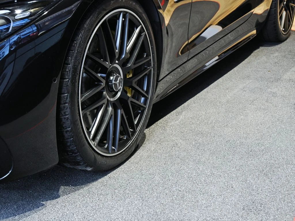 Mercedes-AMG-SL 63-image-5