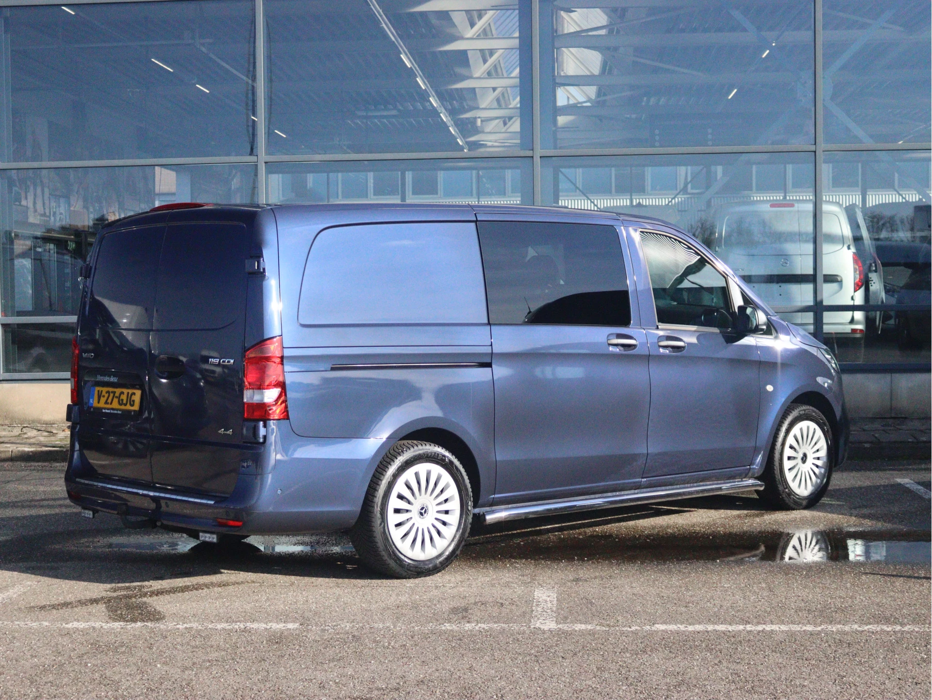 Mercedes-Benz-Vito-image-1
