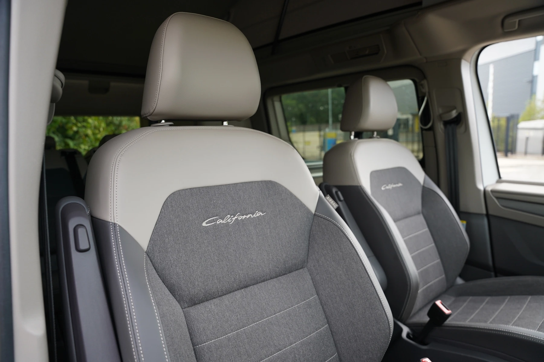 Volkswagen-California-image-9