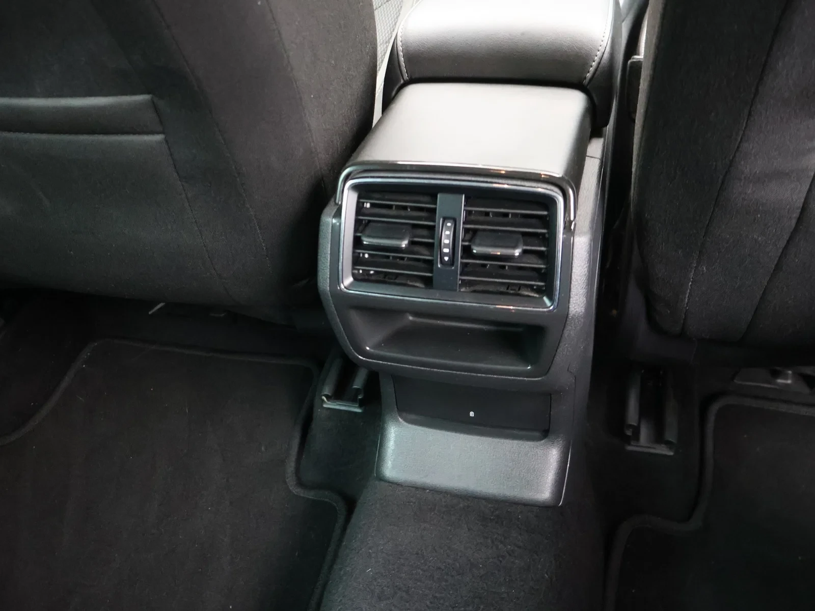 Škoda Kodiaq Kodiaq Clever 2.0TDI 150PK *AUTOMAAT*CAMERA*7 ZITPLAATSEN*KEYLESS GO*NAVI*PDC*...*