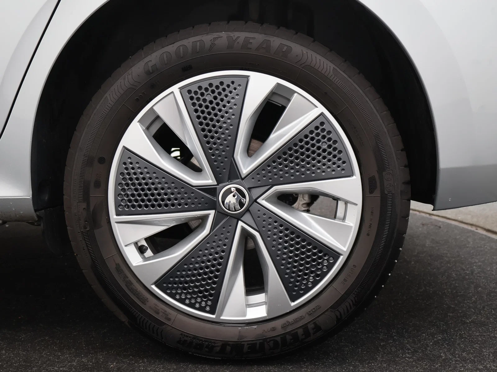 Škoda Kamiq NEW Kamiq Selection 1.0 TSI 85kW (115pk) DSG7 / DEMO