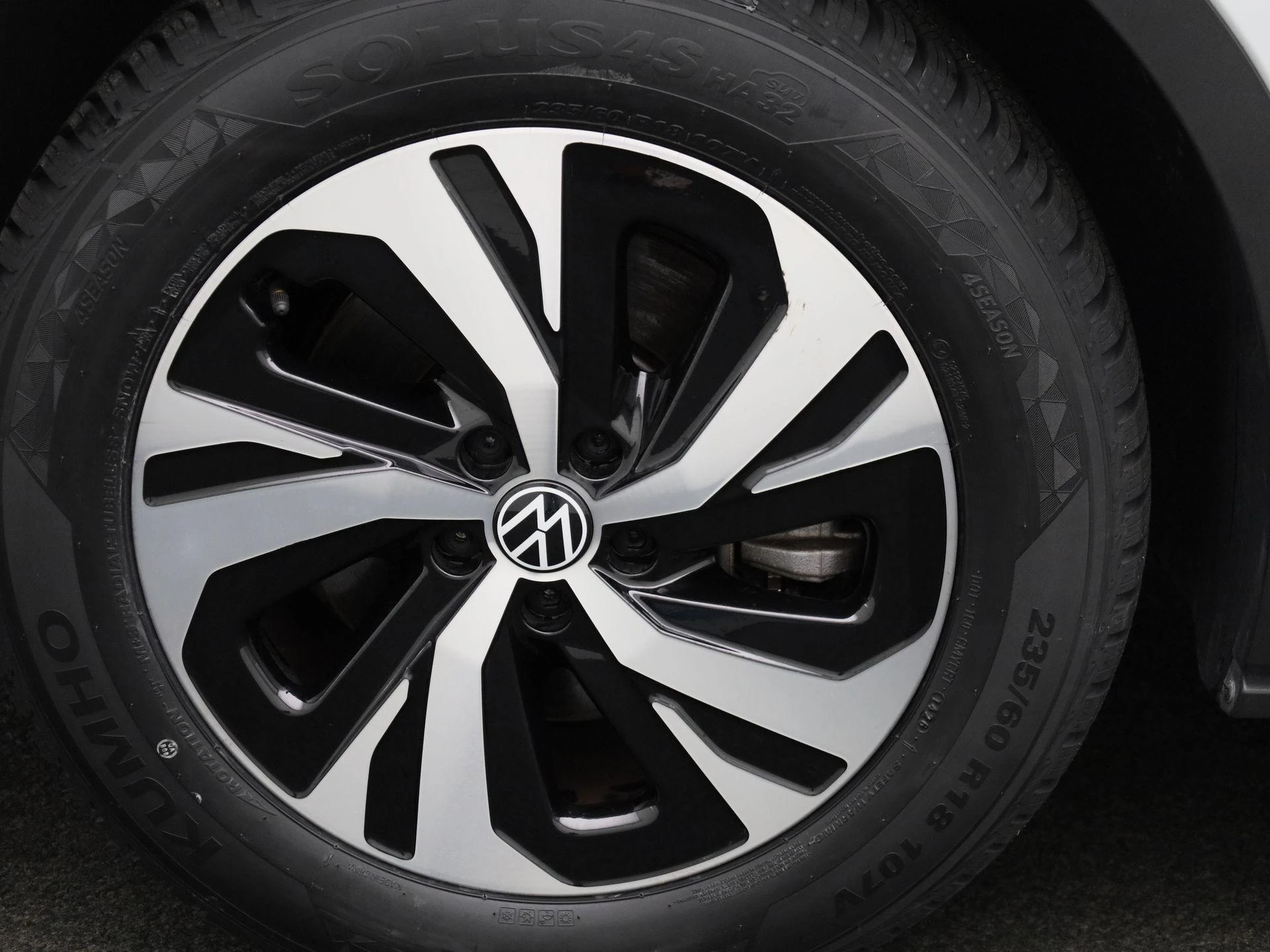 Volkswagen-ID.4-image-14