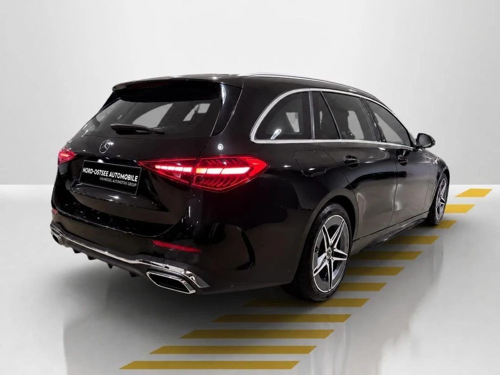 Mercedes-Benz-C-Klasse 300-image-14