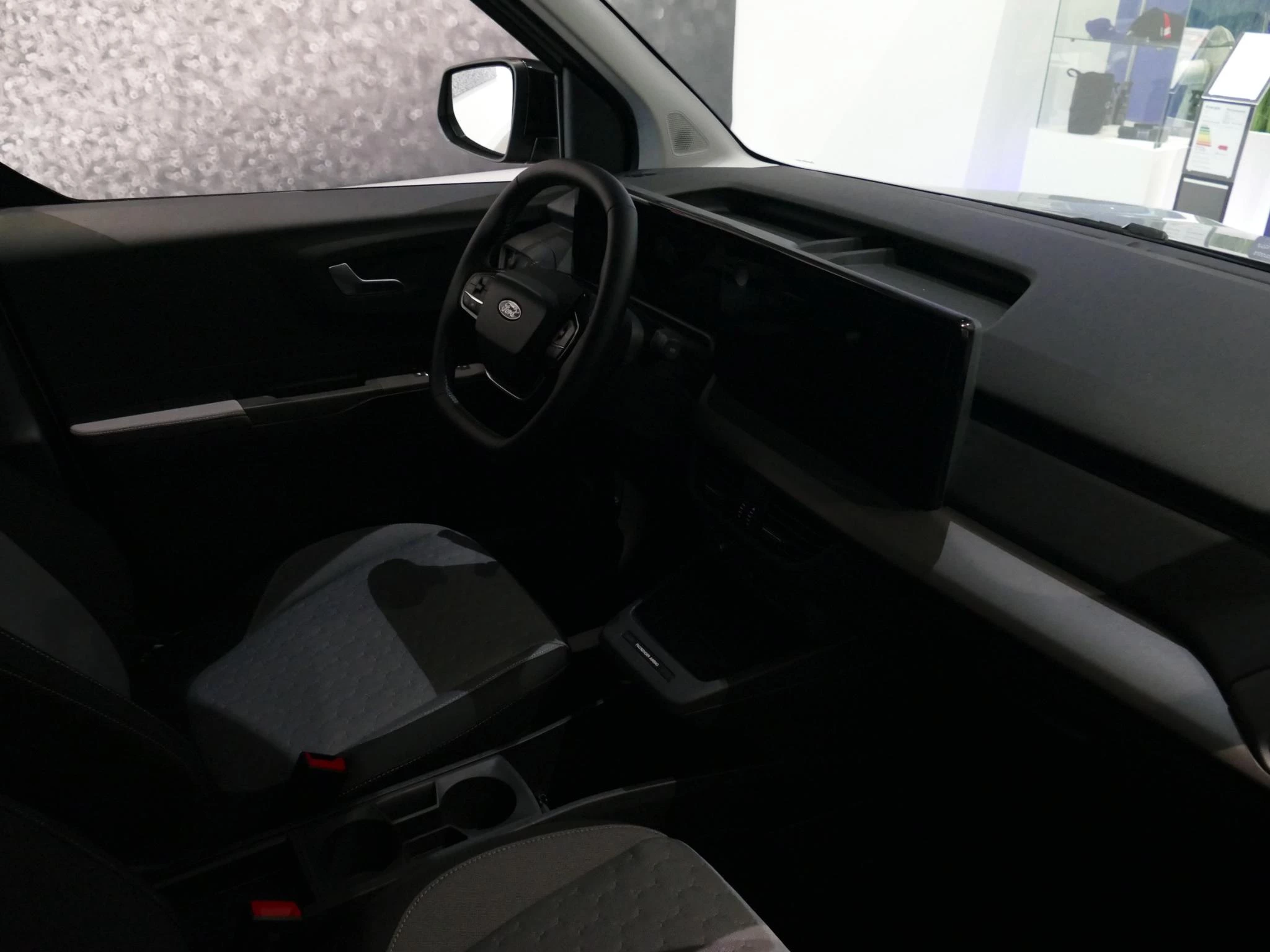 Ford-Transit Courier-image-33