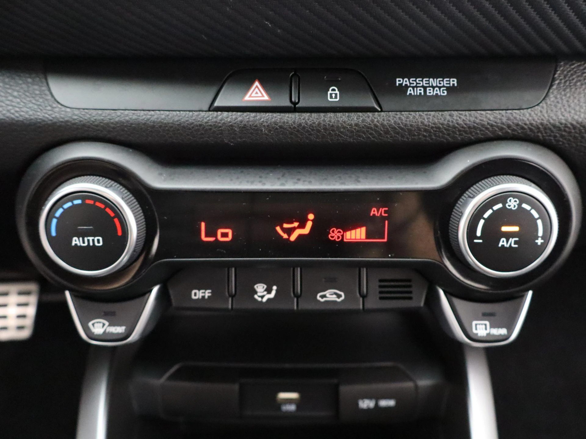 Kia-Stonic-image-18