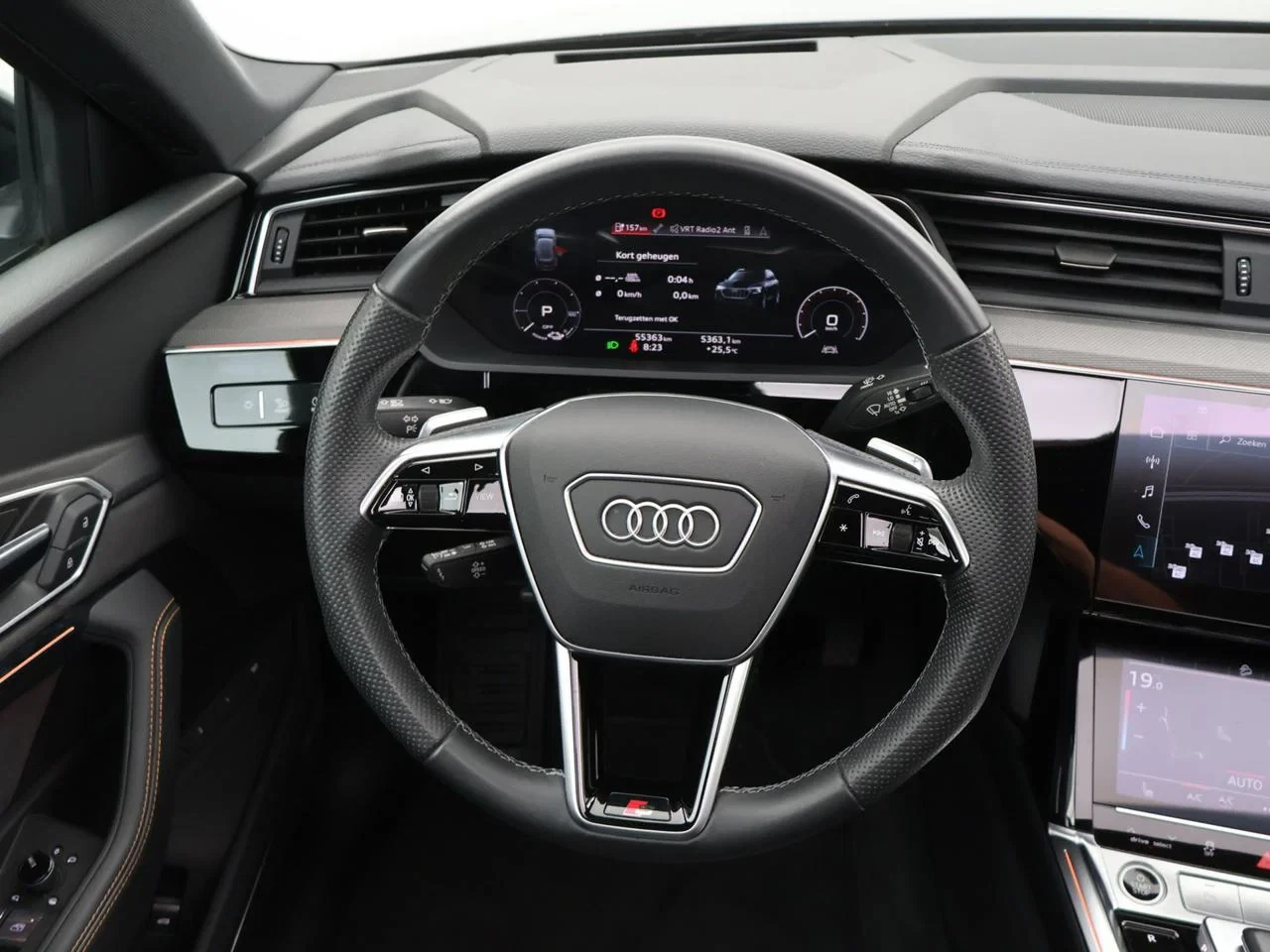 Audi e-tron Audi e-tron Competition 55 QUATTRO 408PK *AUTOMAAT*PANODAK*3X-S LINE*LEDER*ALCANTARA*B&O*360° CAMERA*...*