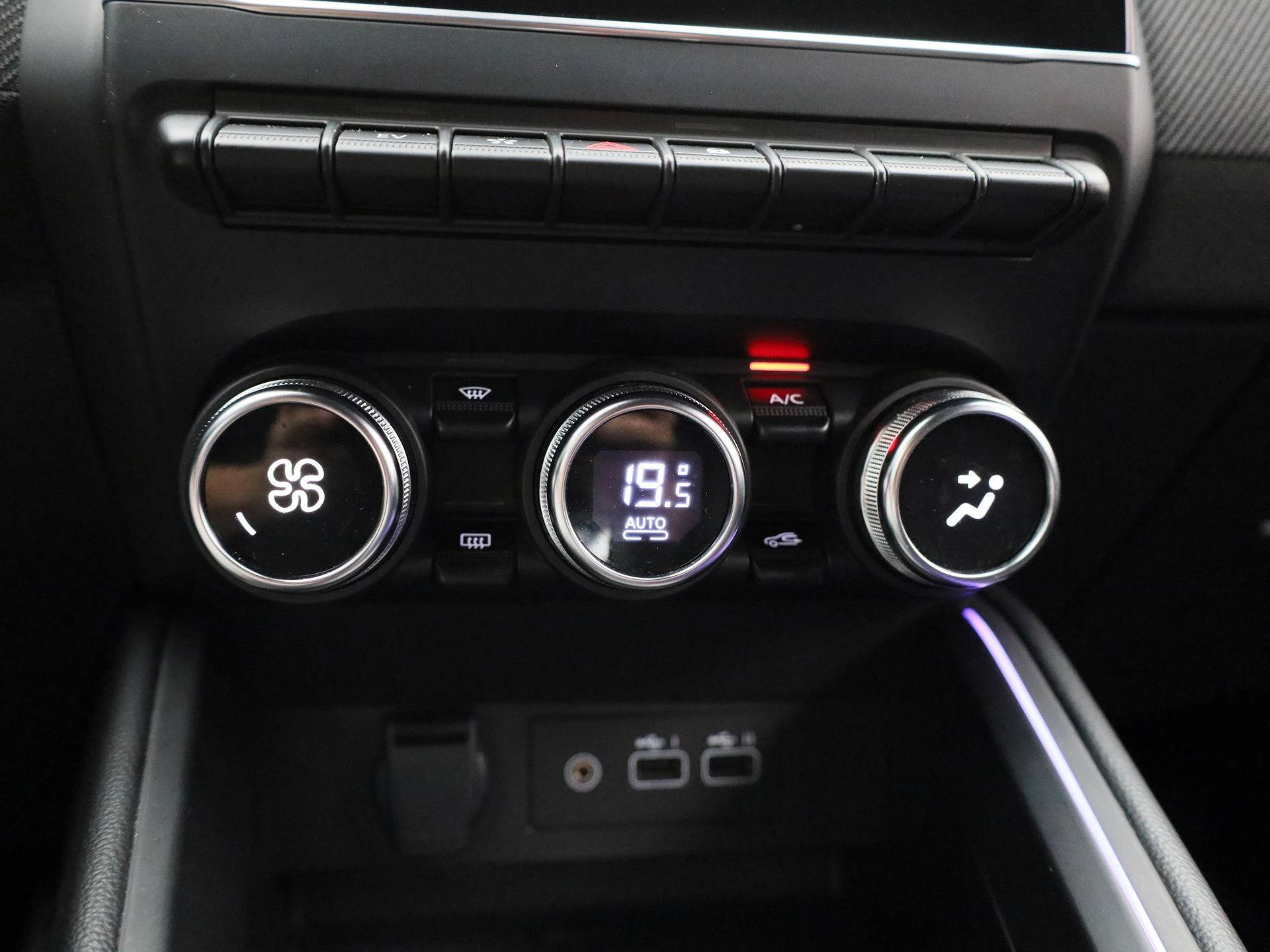Renault-Clio-image-29