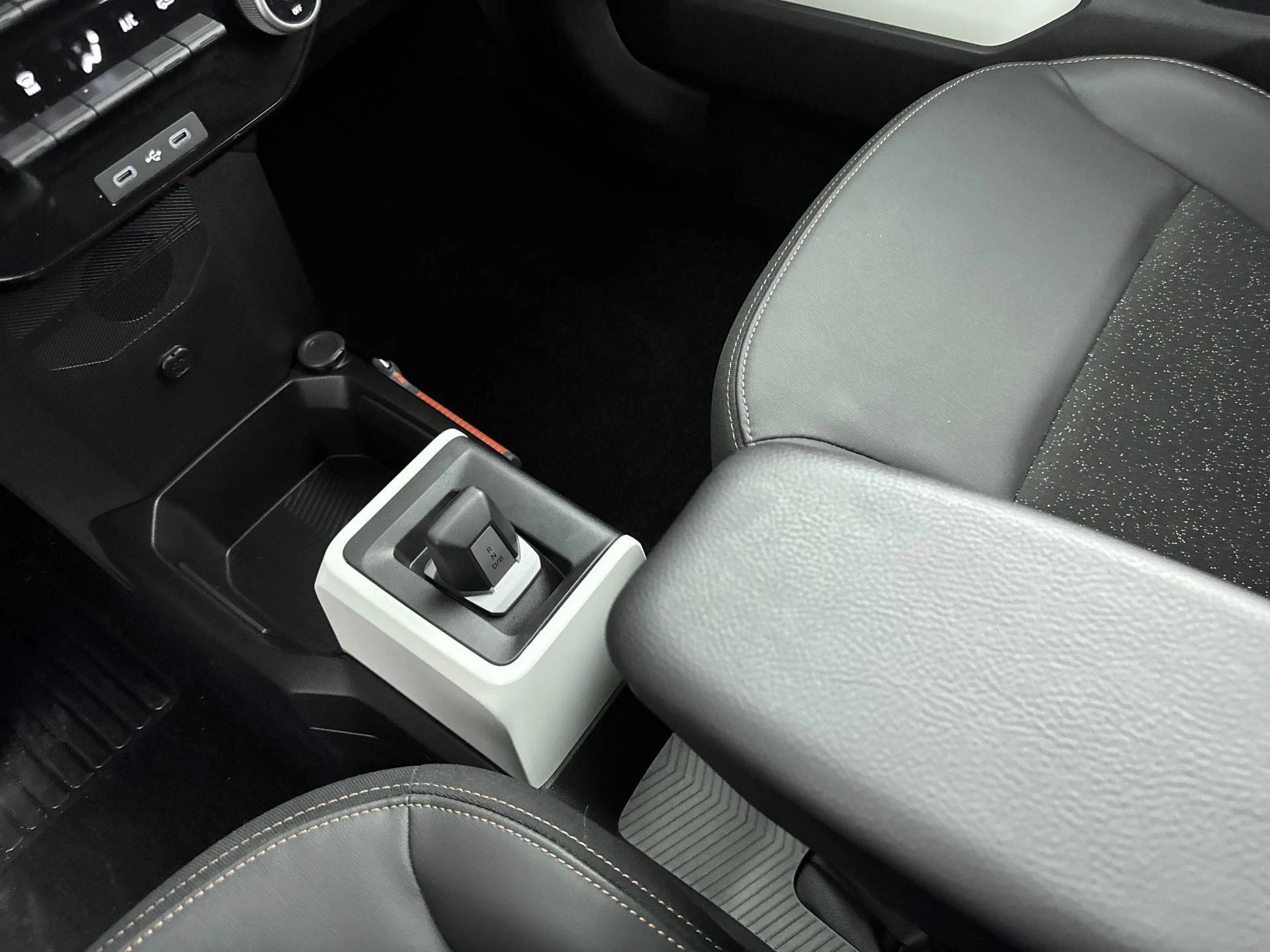 Dacia-Spring-image-24