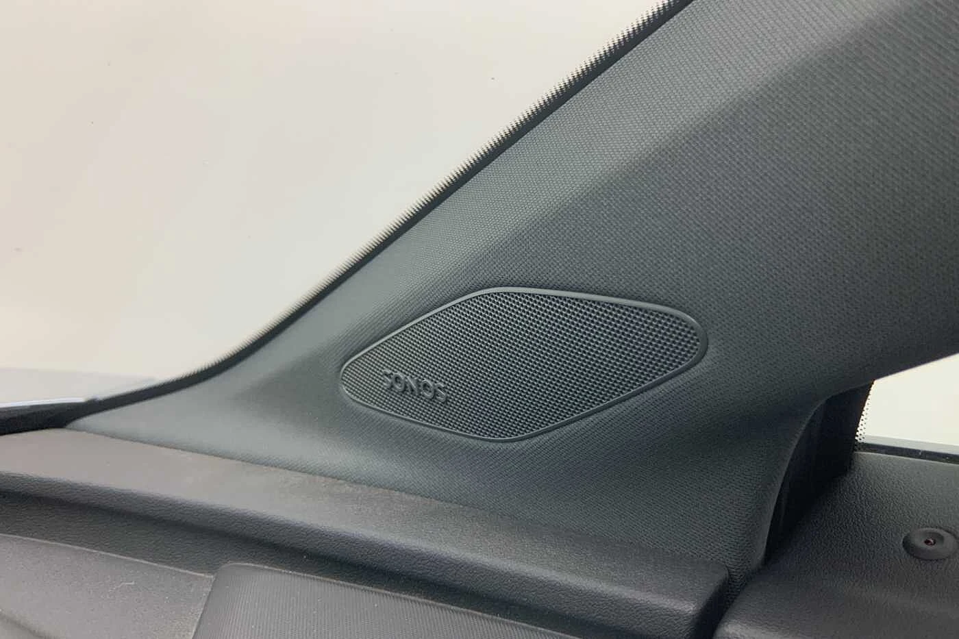 Audi-Q4 e-tron-image-25