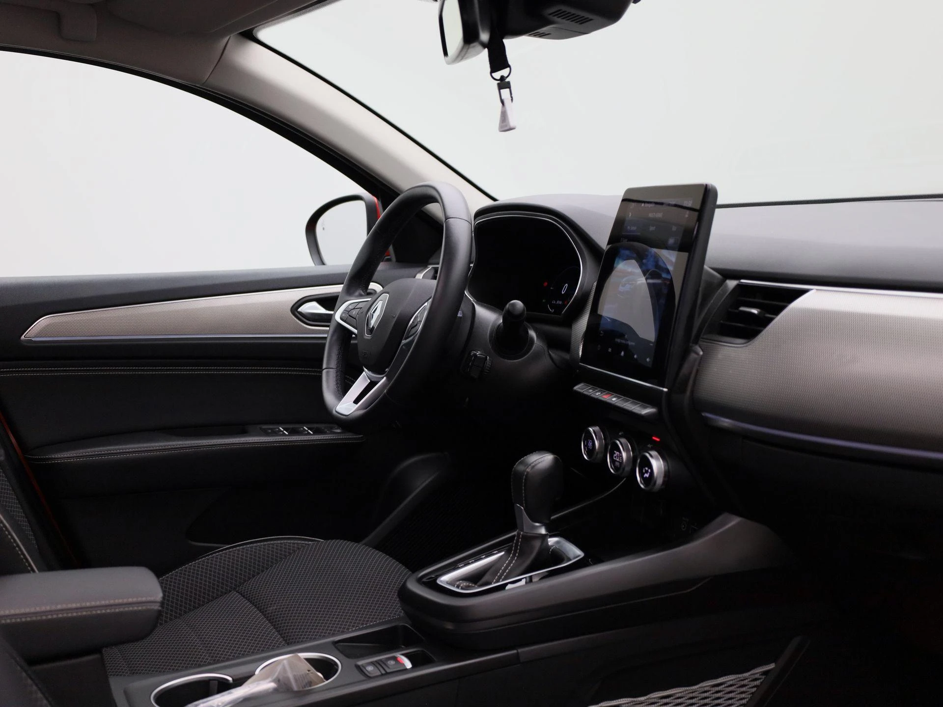 Renault-Arkana-image-33