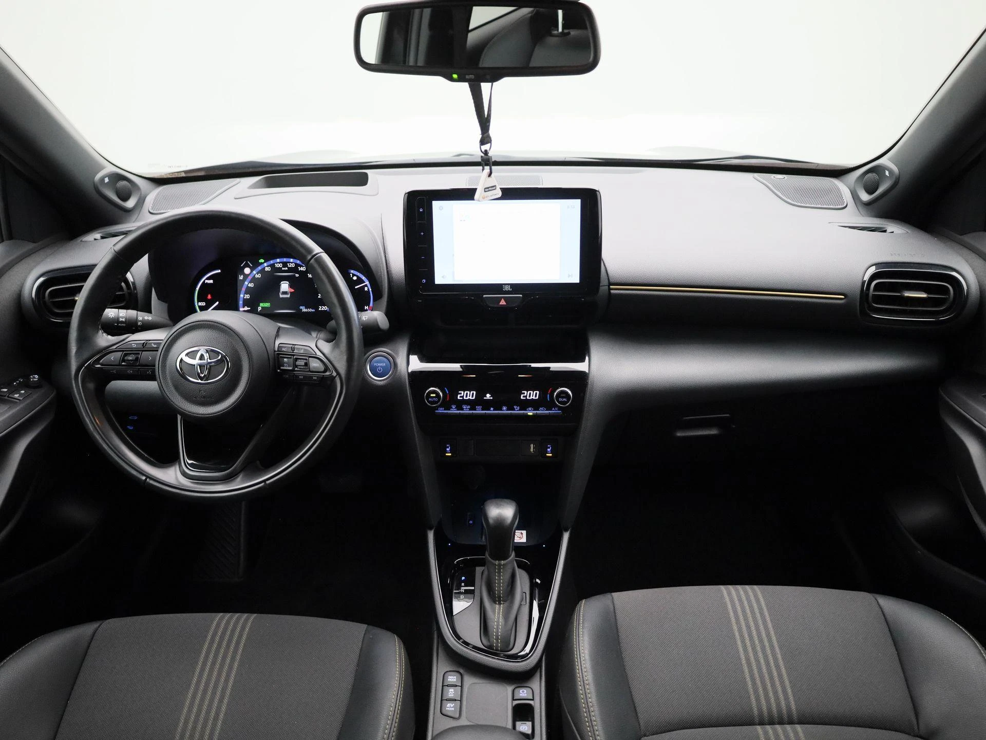 Toyota-Yaris Cross-image-36