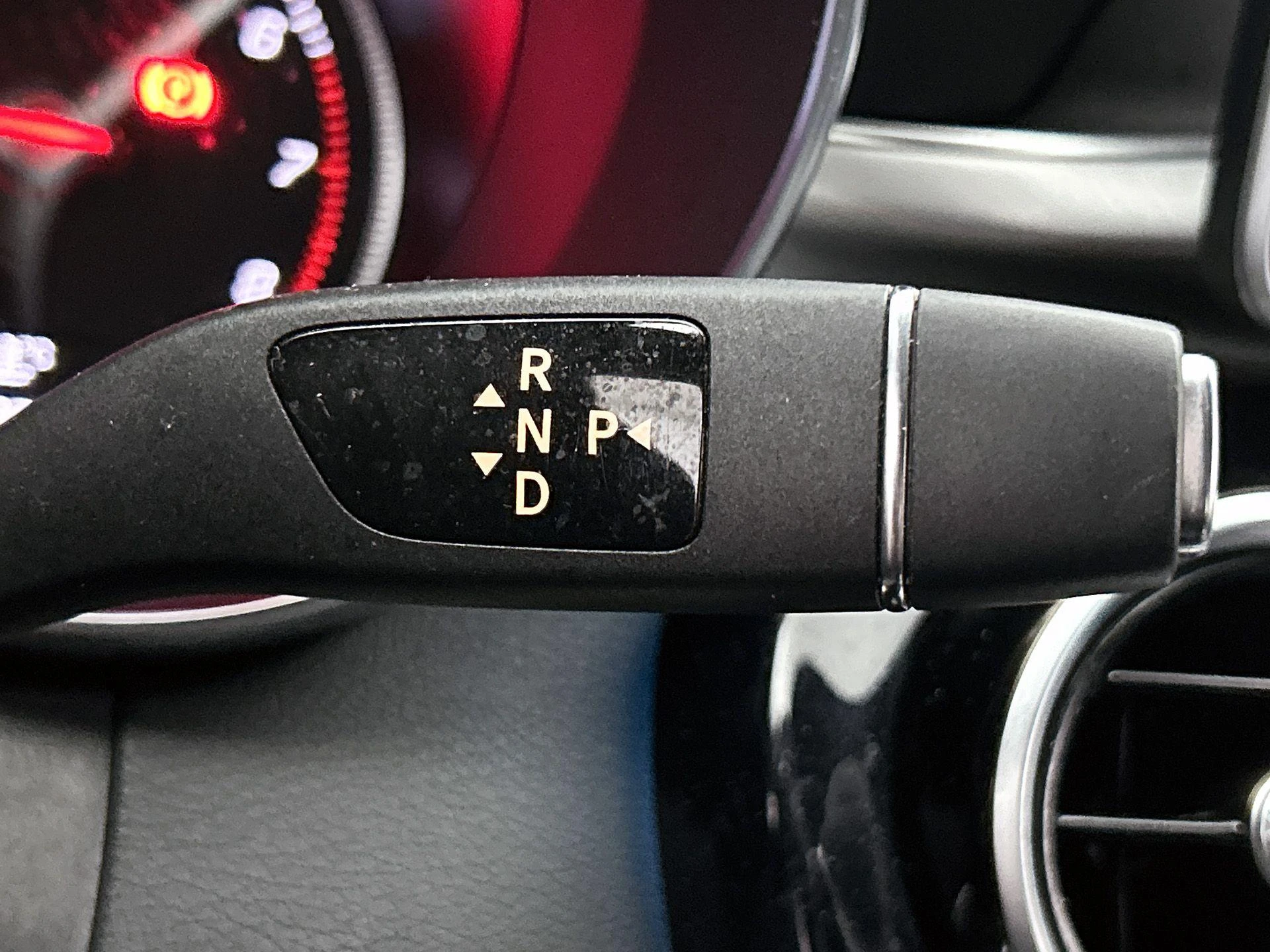 Mercedes-Benz-C-Klasse-image-10