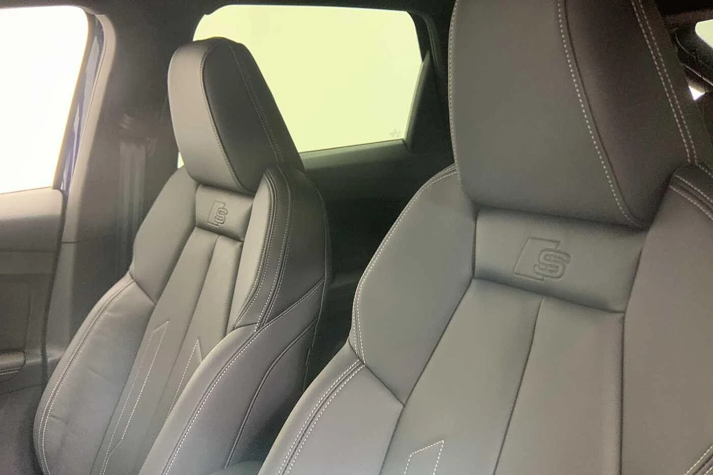 Audi-Q4 e-tron-image-8