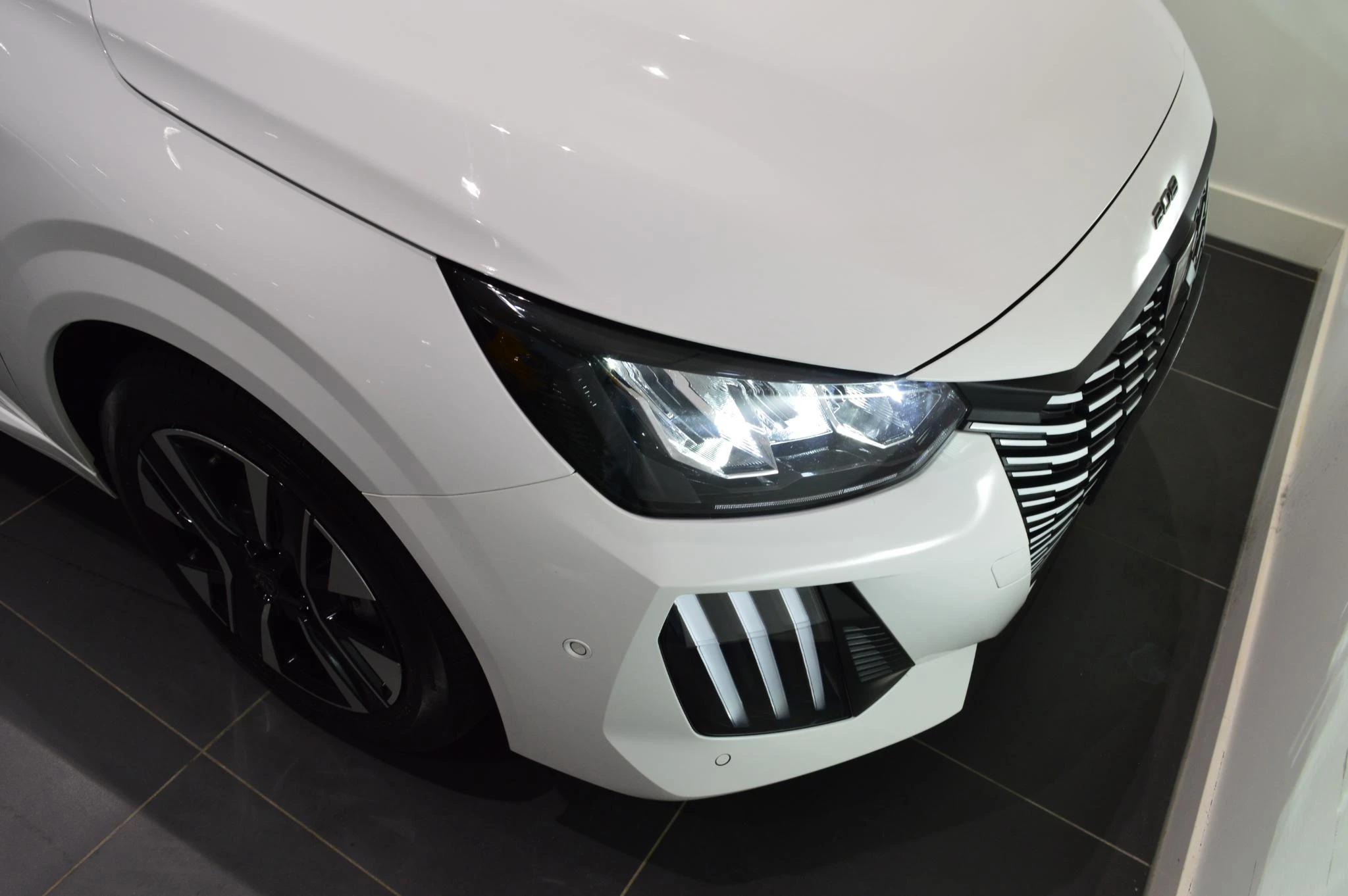 Peugeot-208-image-23