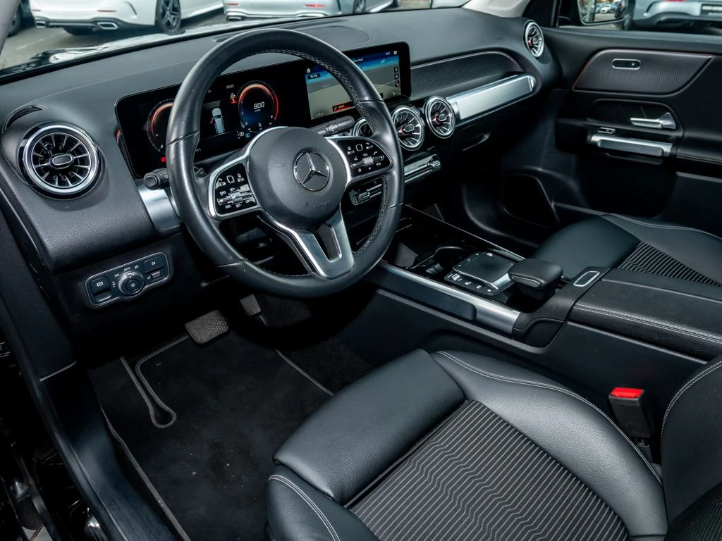 Mercedes-Benz-GLB 200-image-7