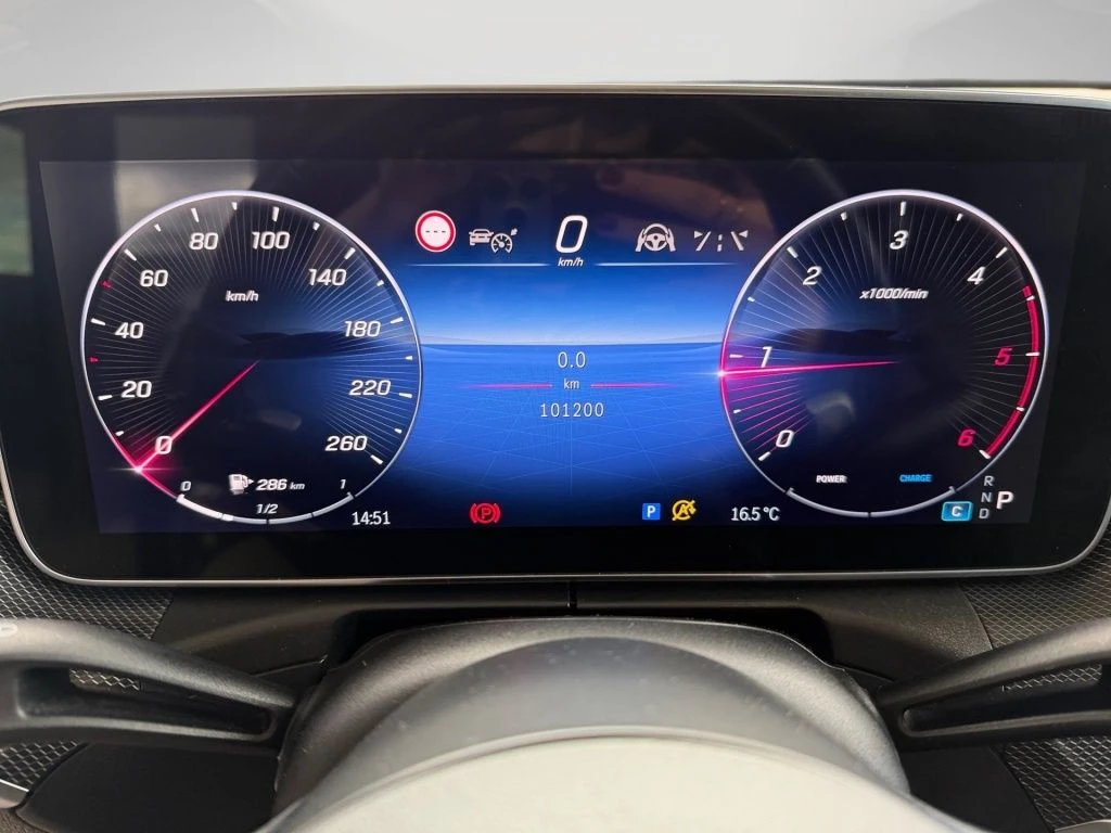 Mercedes-Benz-C-Klasse 220-image-6
