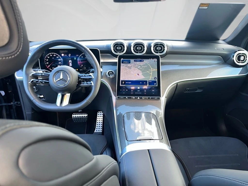 Mercedes-Benz-GLC 300 d-image-11