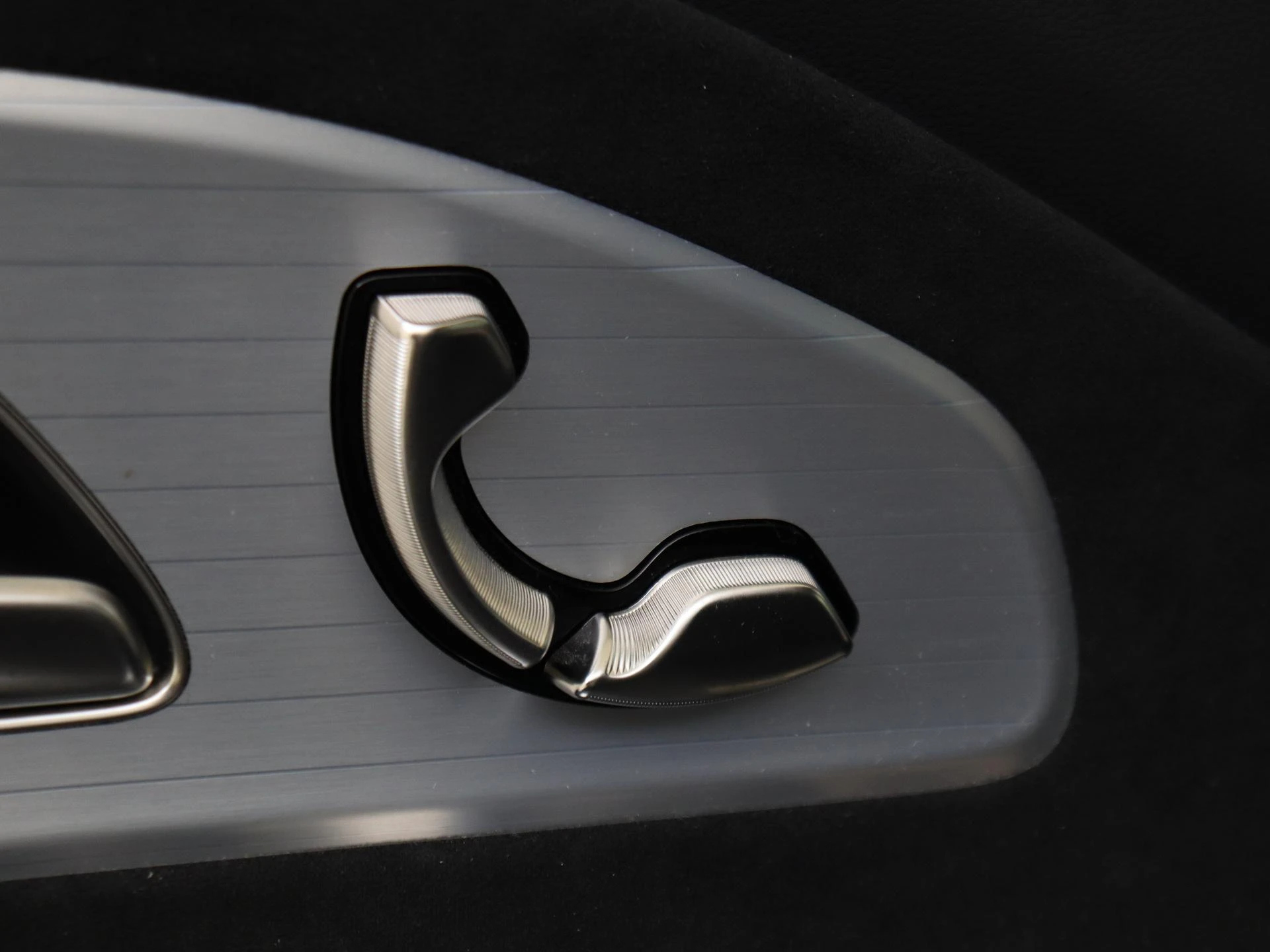 Mercedes-Benz-CLA-image-24
