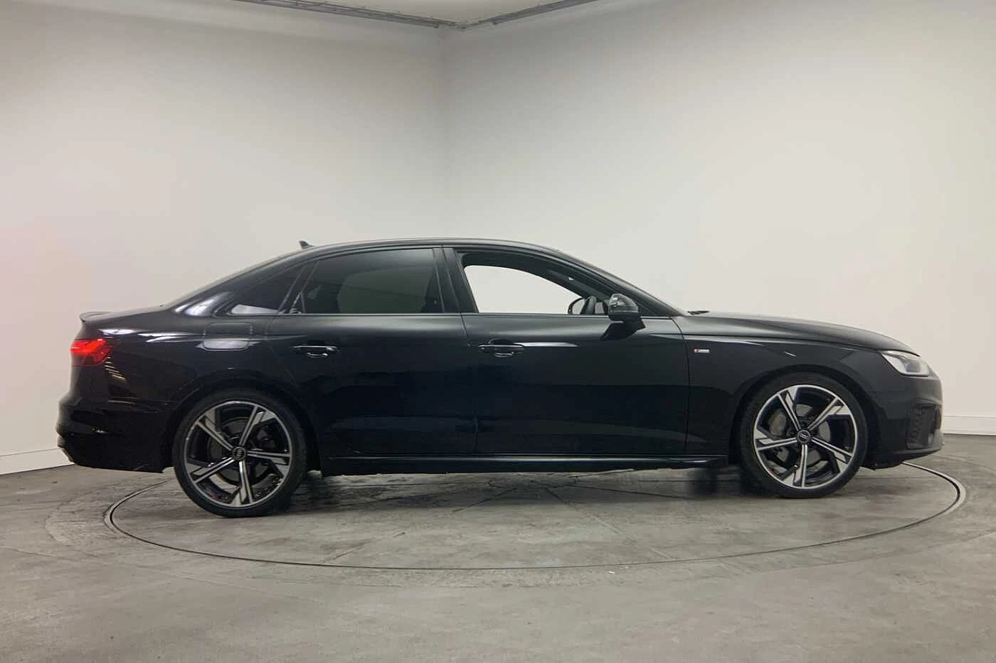 Audi-A4-image-3