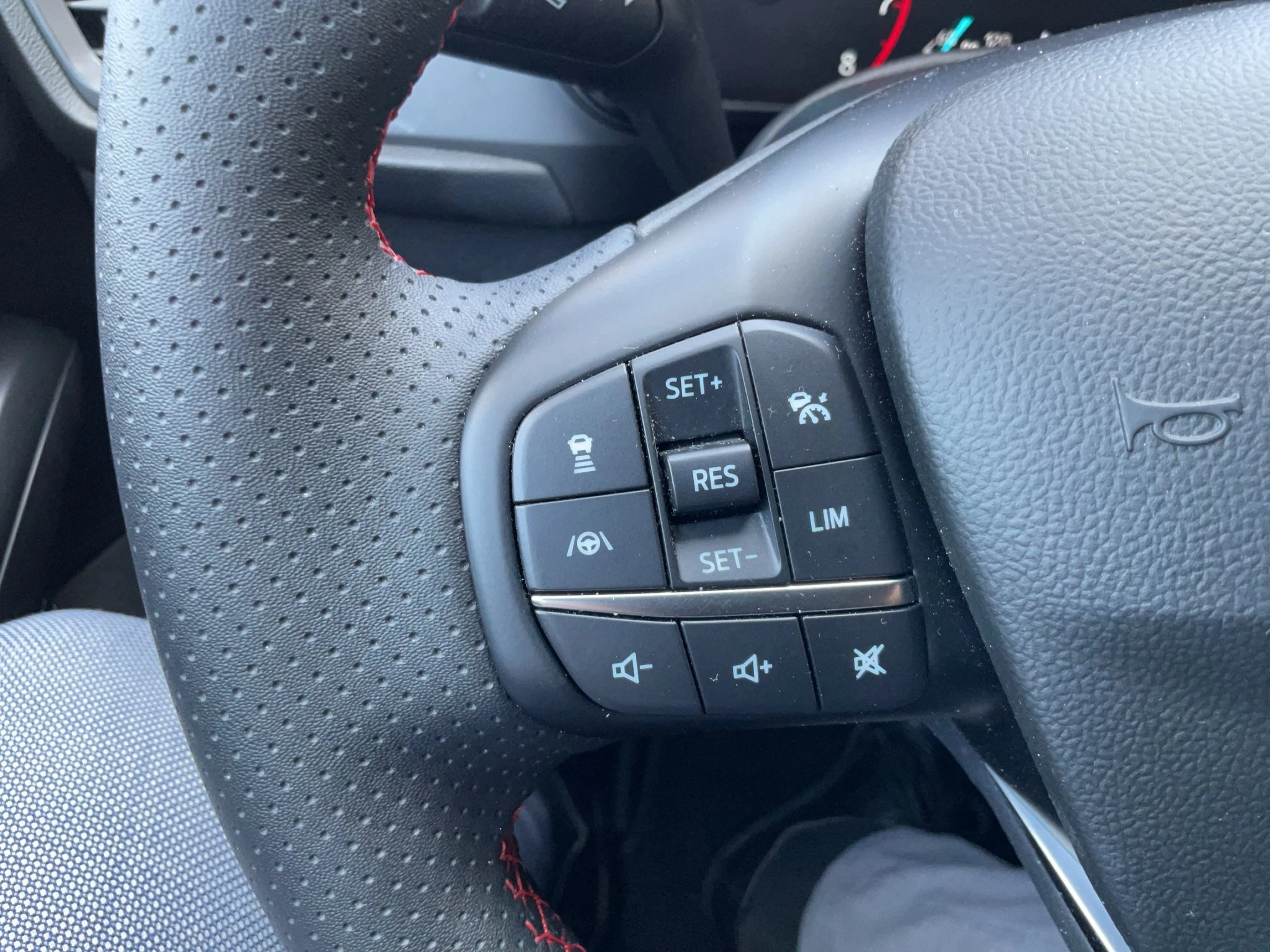 Ford Focus ST-Line Turnier Aut.*ACC*KAM*NAVI*LED*WINTER-PKT.