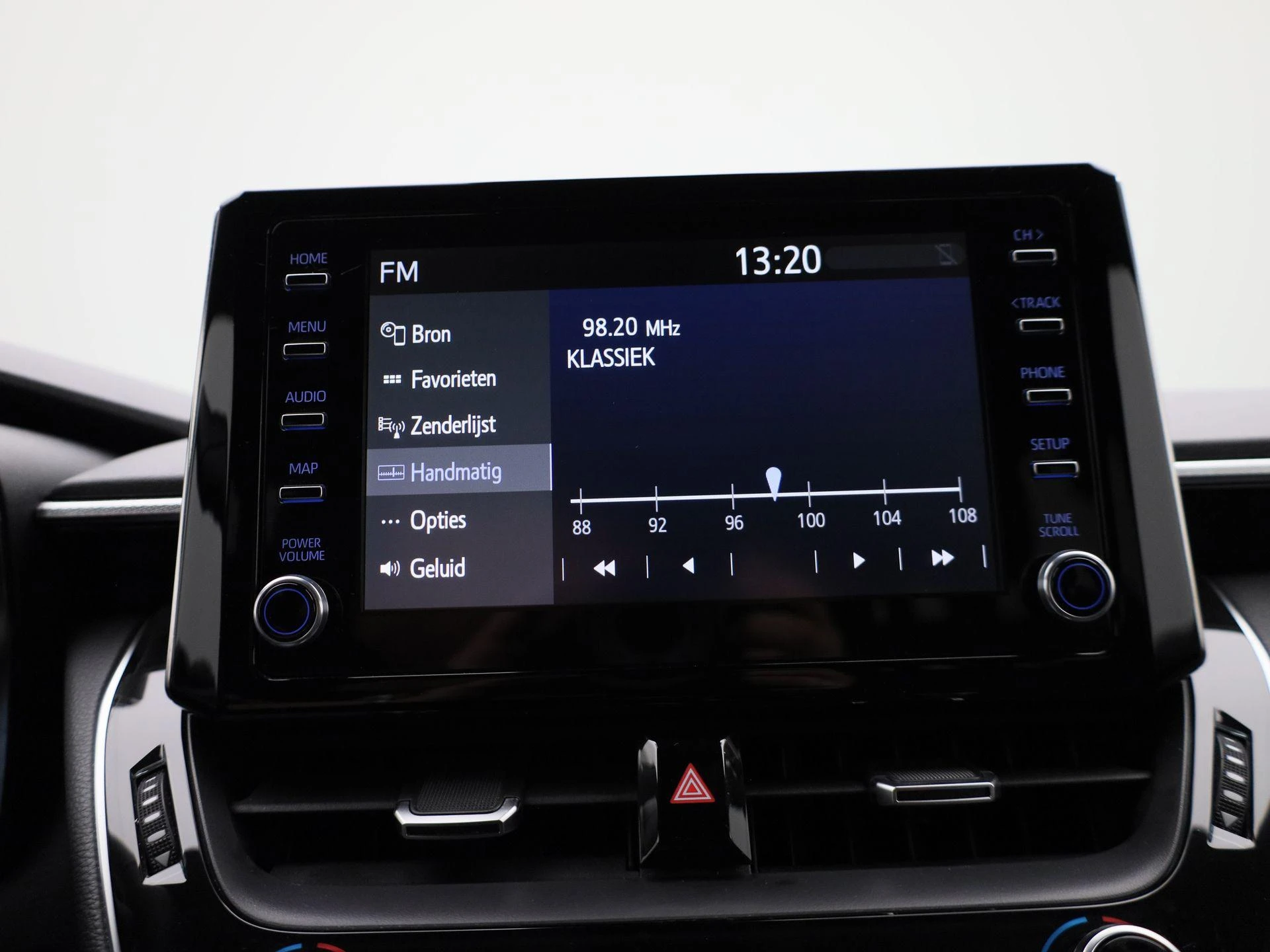 Toyota-Corolla Touring Sports-image-15