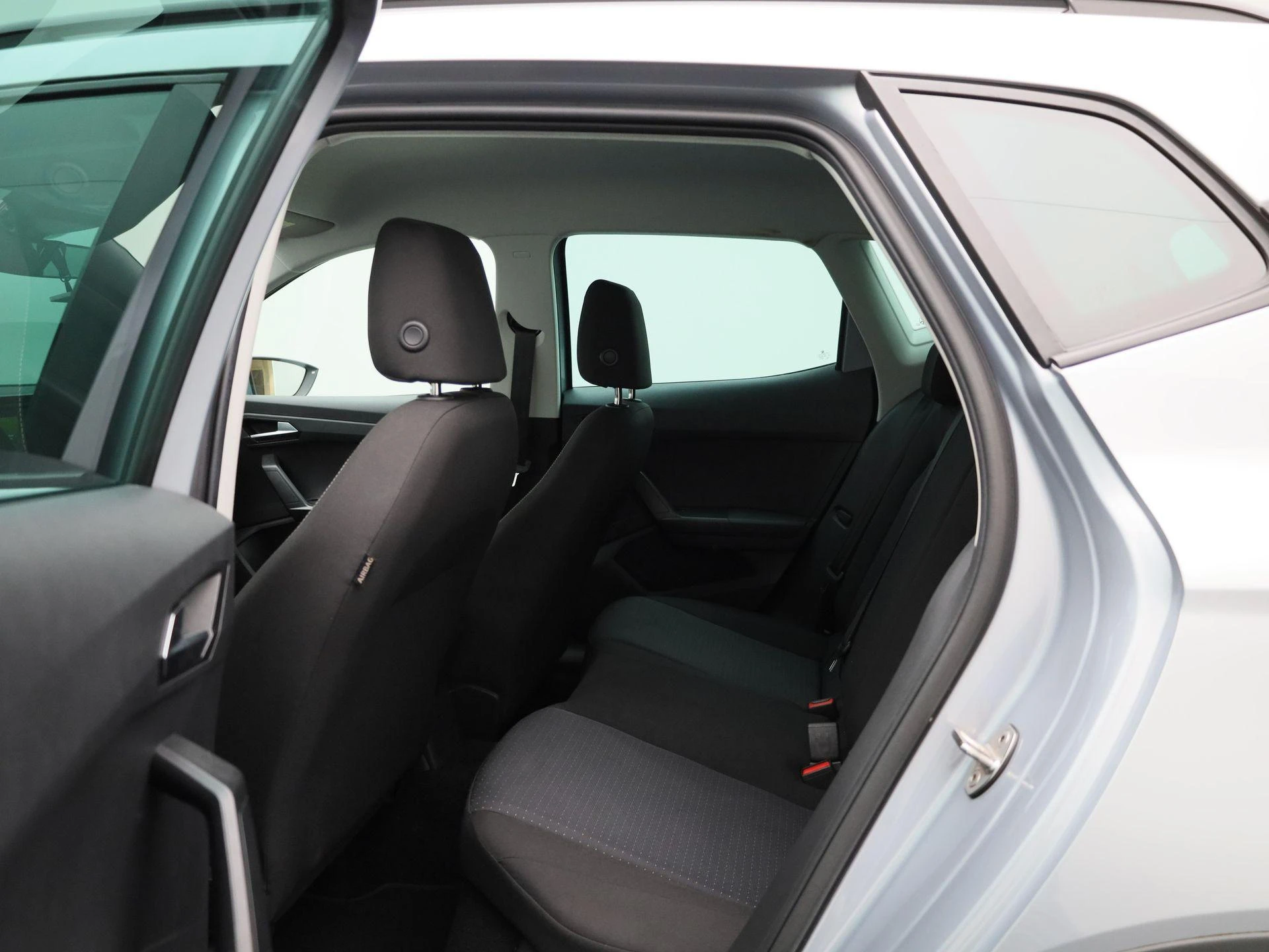 SEAT-Arona-image-9