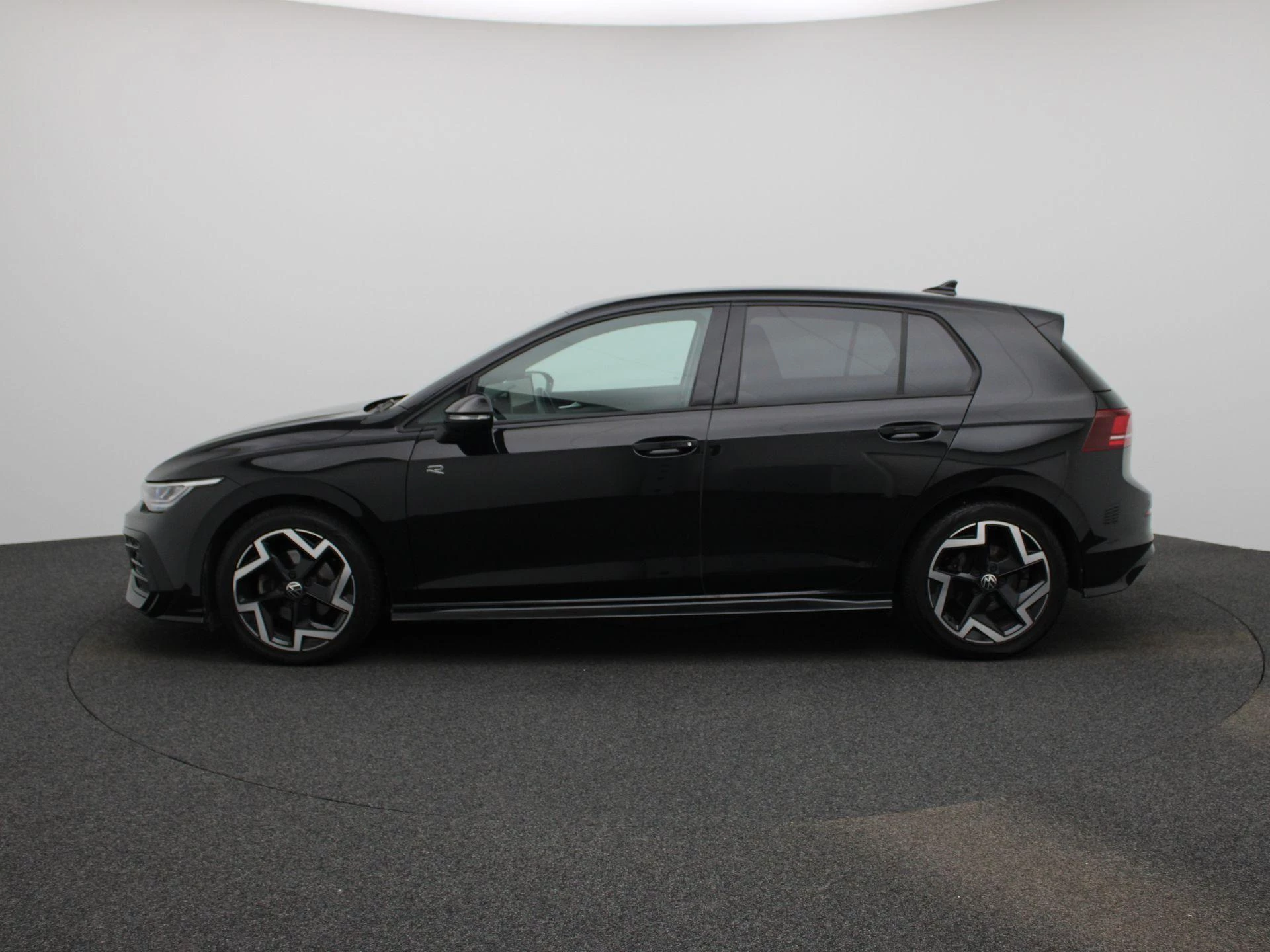 Volkswagen Golf 1.5 eTSI R-Line Edition