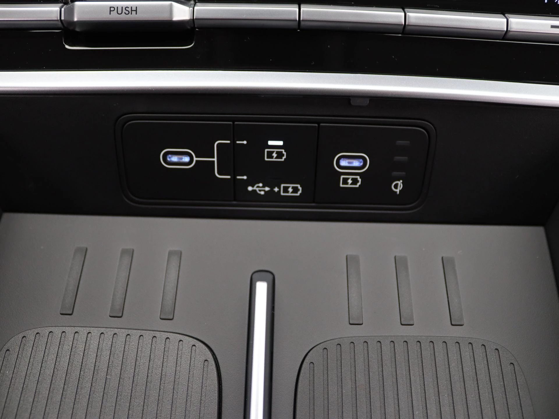 Hyundai-Santa Fe-image-20