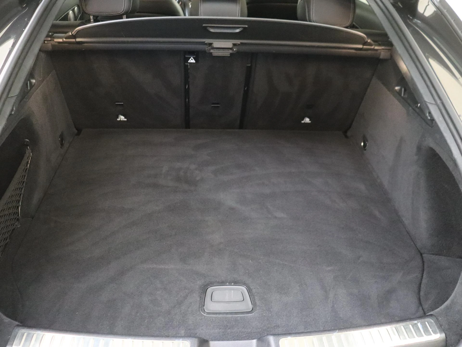 Mercedes-Benz-GLC-image-27
