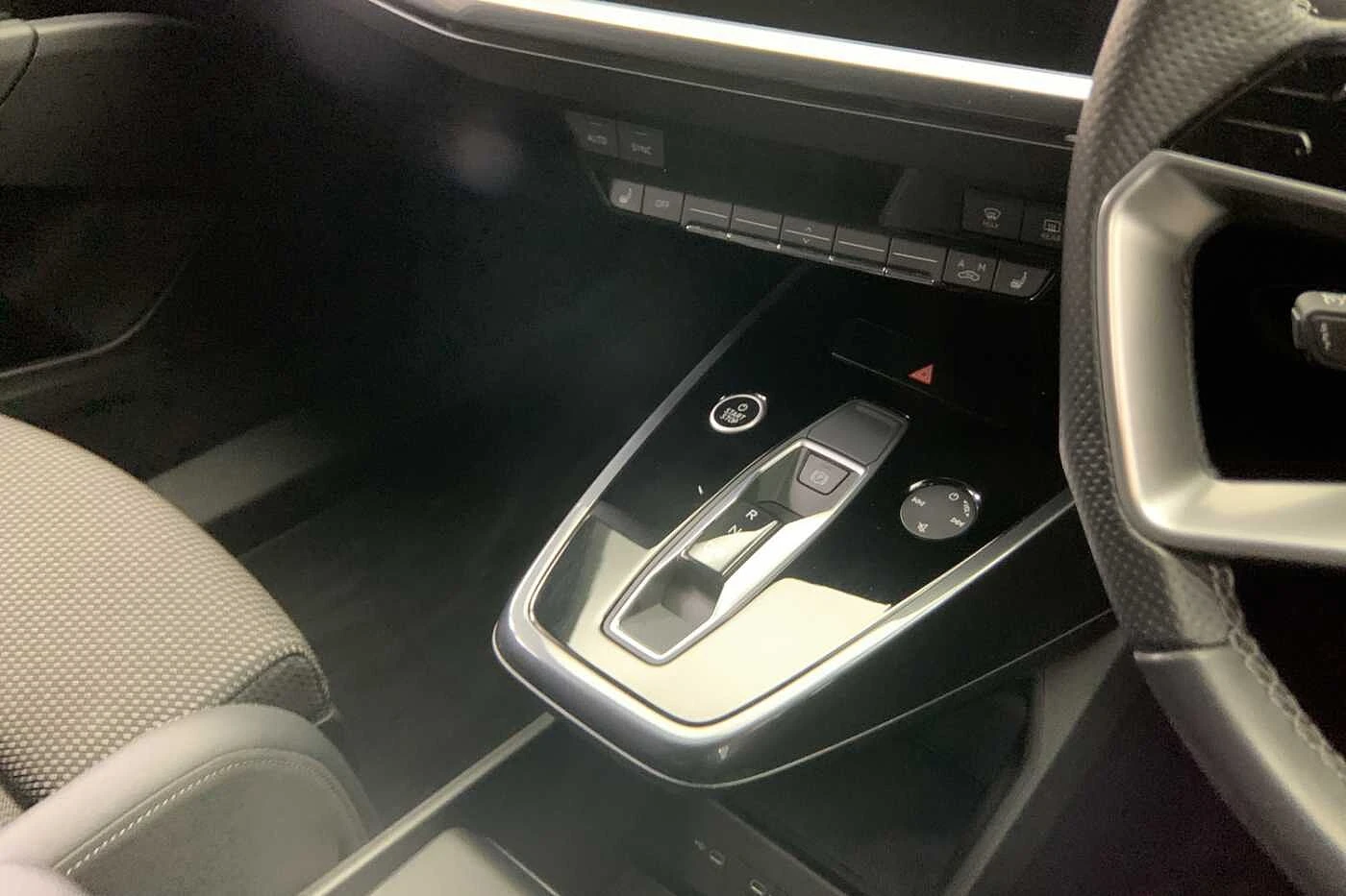 Audi-Q4 e-tron-image-7